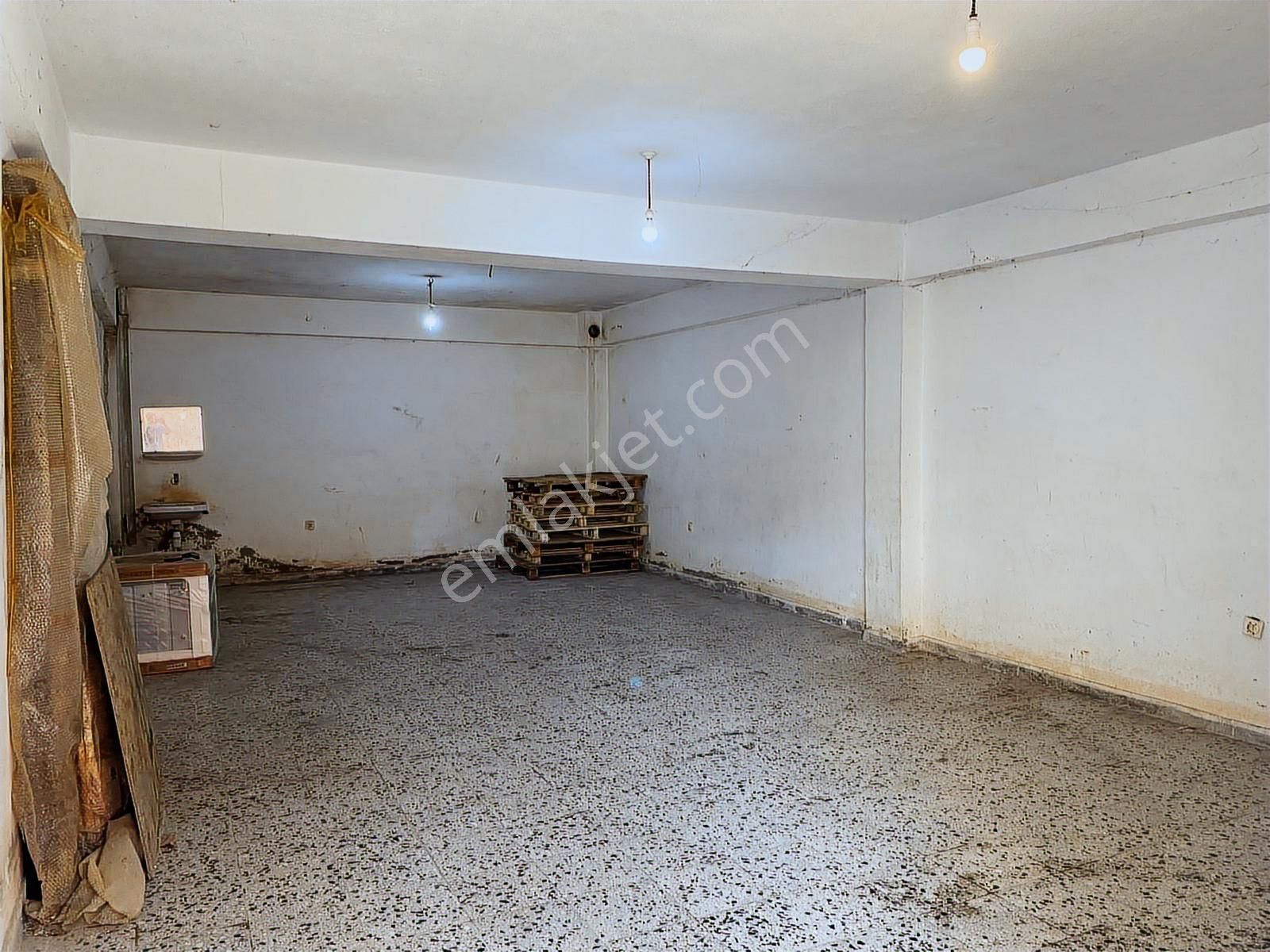 Merkezde Kiralık Geniş Alanlıiş Yeri ( Depo+dükkan) - Görsel 3