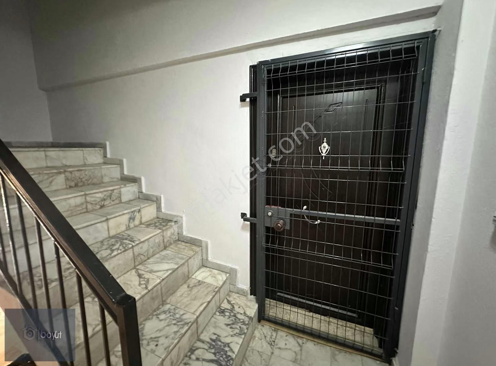 Boyut'tan Akçay Sarıkızda Ön Cephe Ayrı Mutfak 2+1 Satılık Daire - Görsel 2