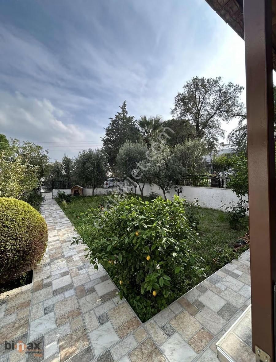 Dikili Çandarlı Sahilde Bakımlı 3+1 Villa - Görsel 14