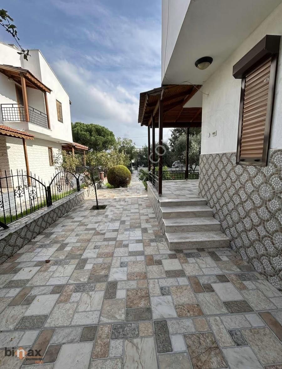 Dikili Çandarlı Sahilde Bakımlı 3+1 Villa - Görsel 7