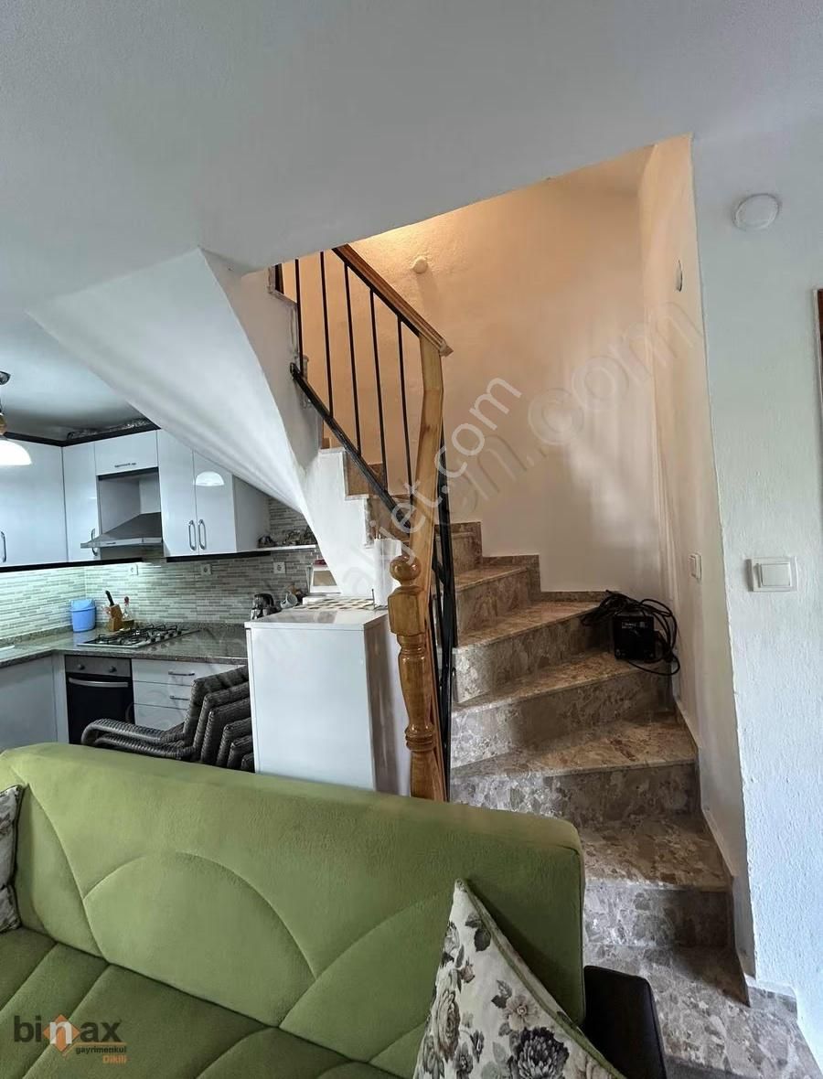 Dikili Çandarlı Sahilde Bakımlı 3+1 Villa - Görsel 17