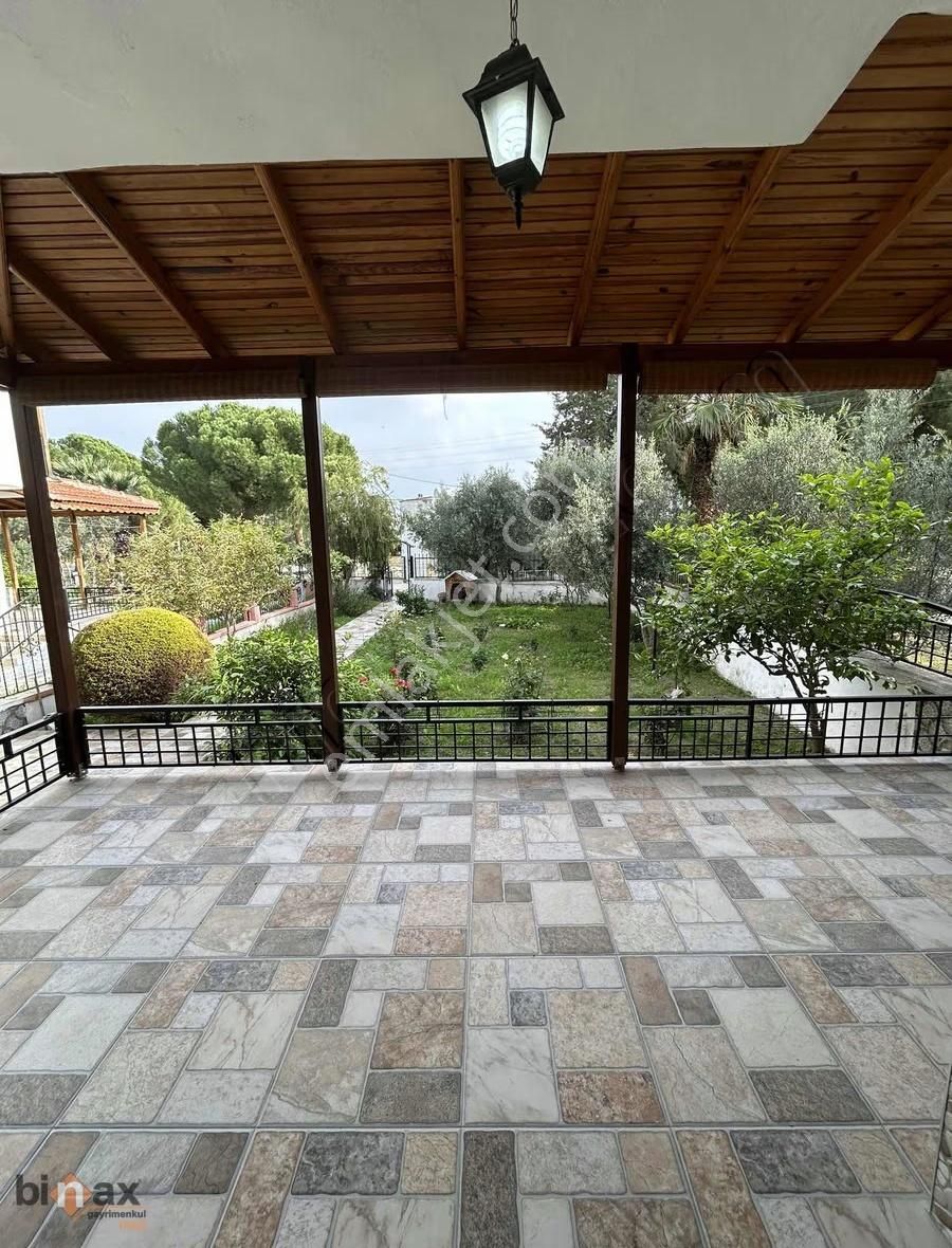 Dikili Çandarlı Sahilde Bakımlı 3+1 Villa