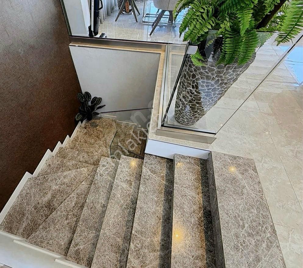 Bodrum'da Müstesnai Deniz Köşe Manzaralı | 6+1 Lüks Villa - Görsel 27