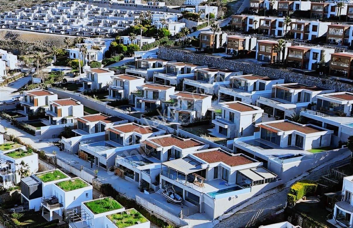 Bodrum'da Müstesnai Deniz Köşe Manzaralı | 6+1 Lüks Villa - Görsel 4