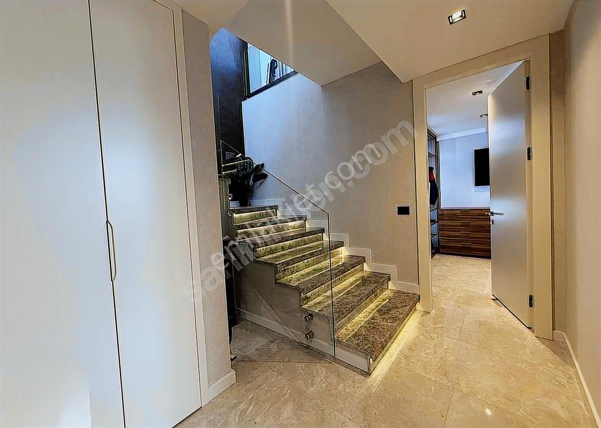 Bodrum'da Müstesnai Deniz Köşe Manzaralı | 6+1 Lüks Villa - Görsel 33