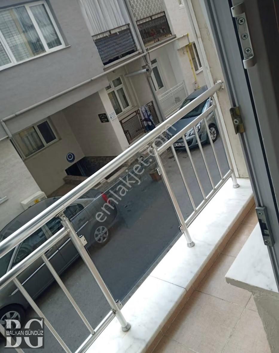 Balkan Gündüzden Bahçelievler Mahallesinde 2+1 Kiralık Daire - Görsel 2