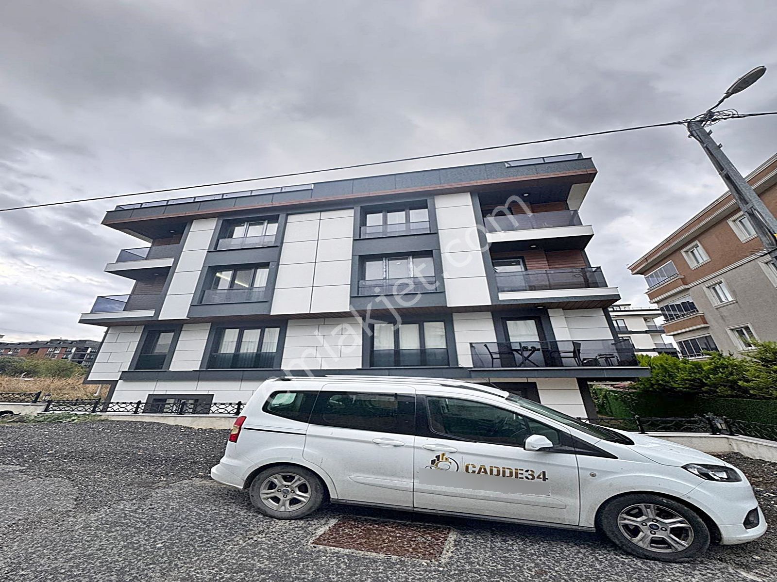 Cadde34 Yapı'dan Beylikdüzünde Sıfır Ebeveyn Banyolu 2+1 Arakat Satılık Daire!!