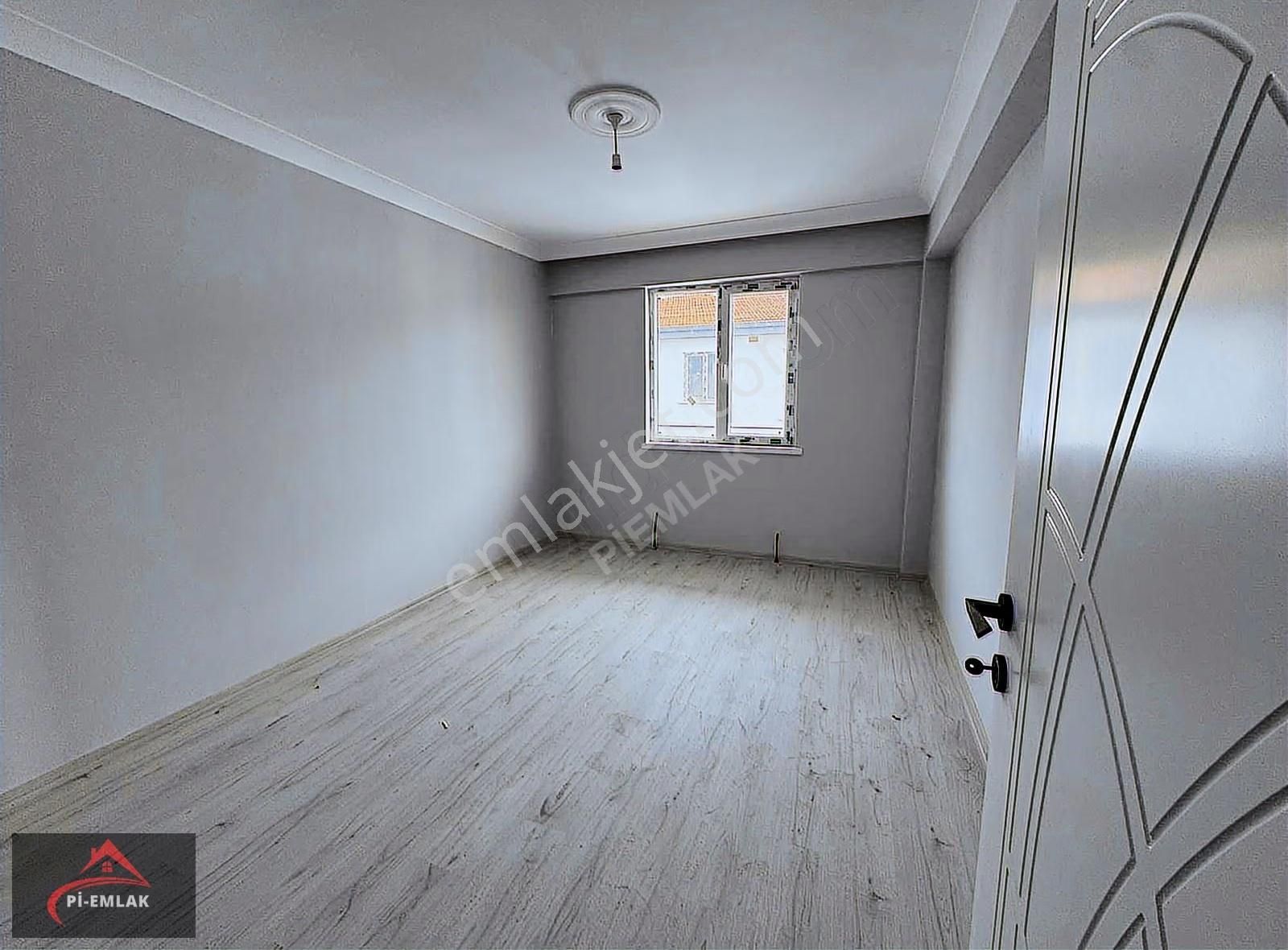 Beşikkaya Mahallesi İstanbul Borsa Lise Karşısı 3.kat Ön Cephe - Görsel 14