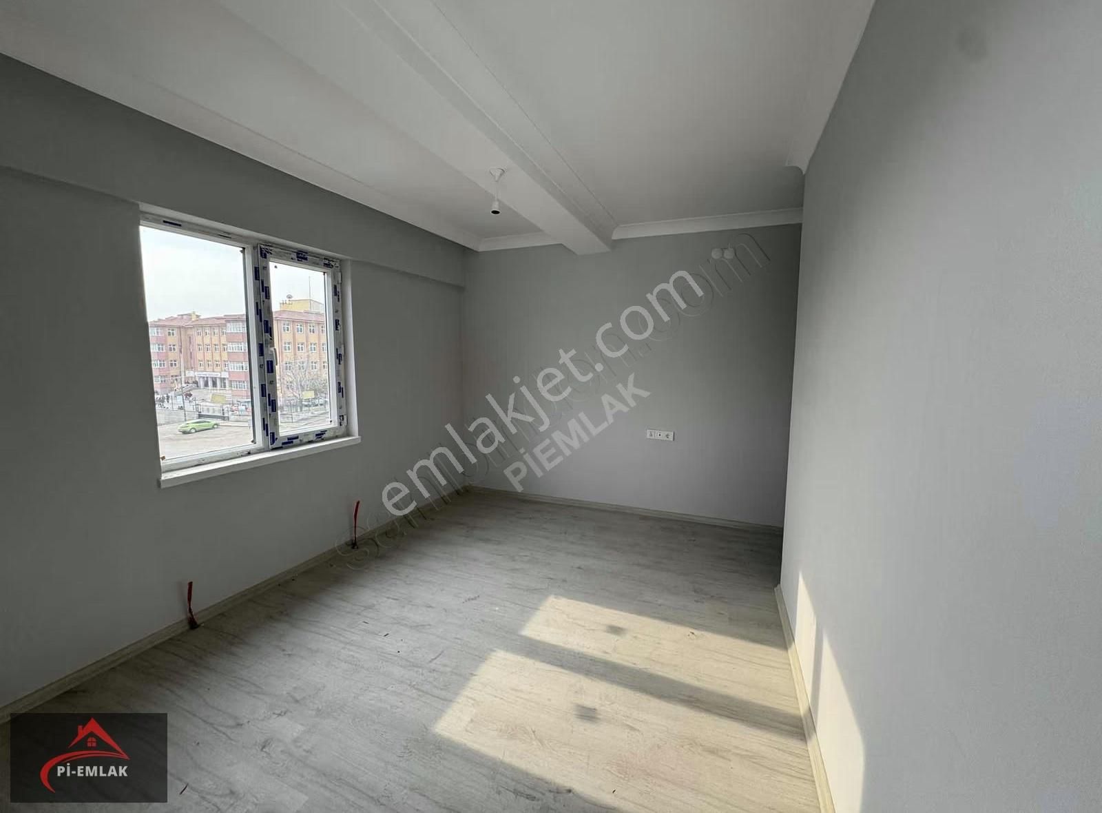 Beşikkaya Mahallesi İstanbul Borsa Lise Karşısı 3.kat Ön Cephe - Görsel 33