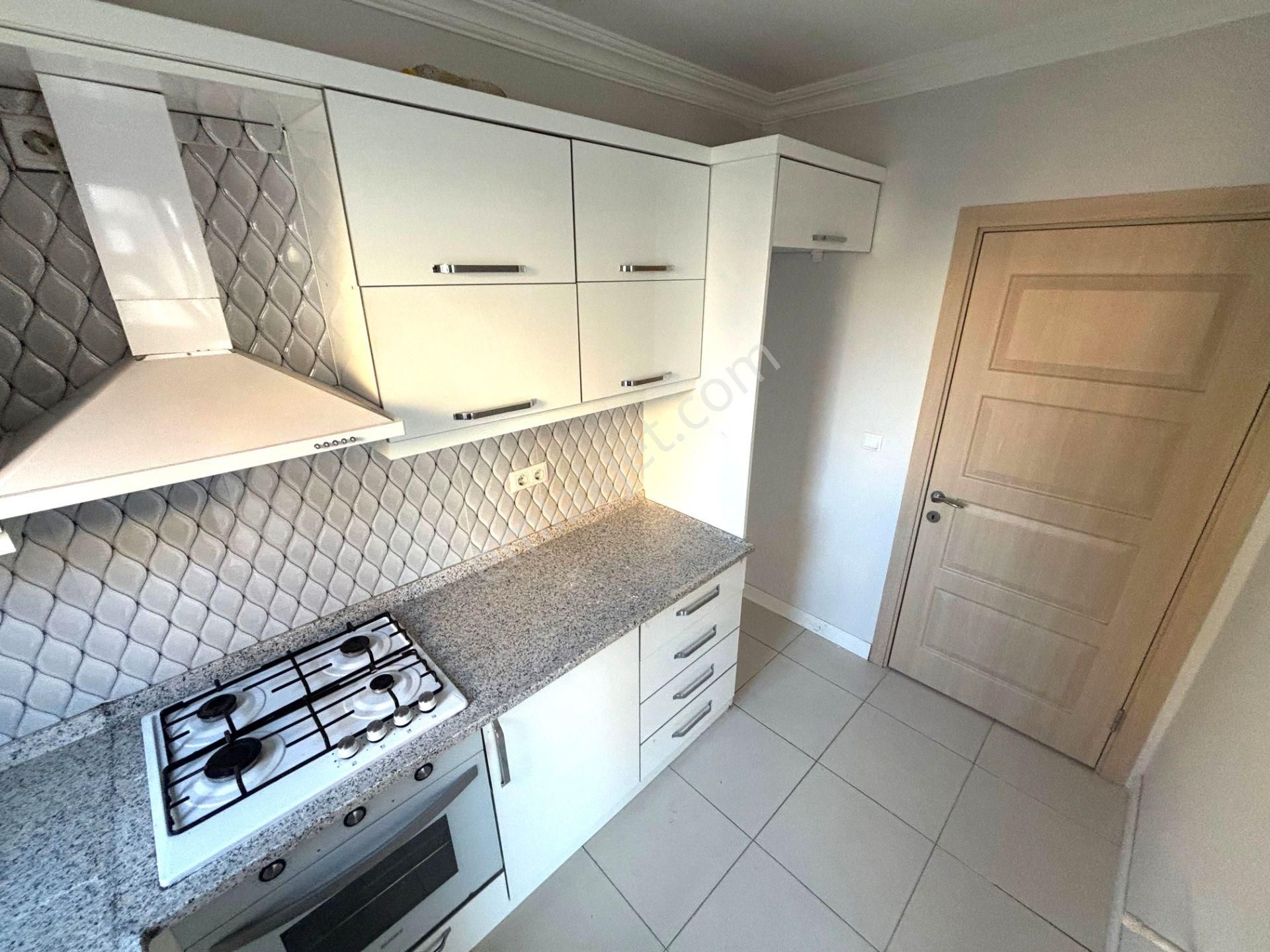 ♫melodi'den Akçay Merkez'de Ayrı Mutfaklı Arakat Ön Cephe 2+1 Cam Balkonlu Satılık Daire