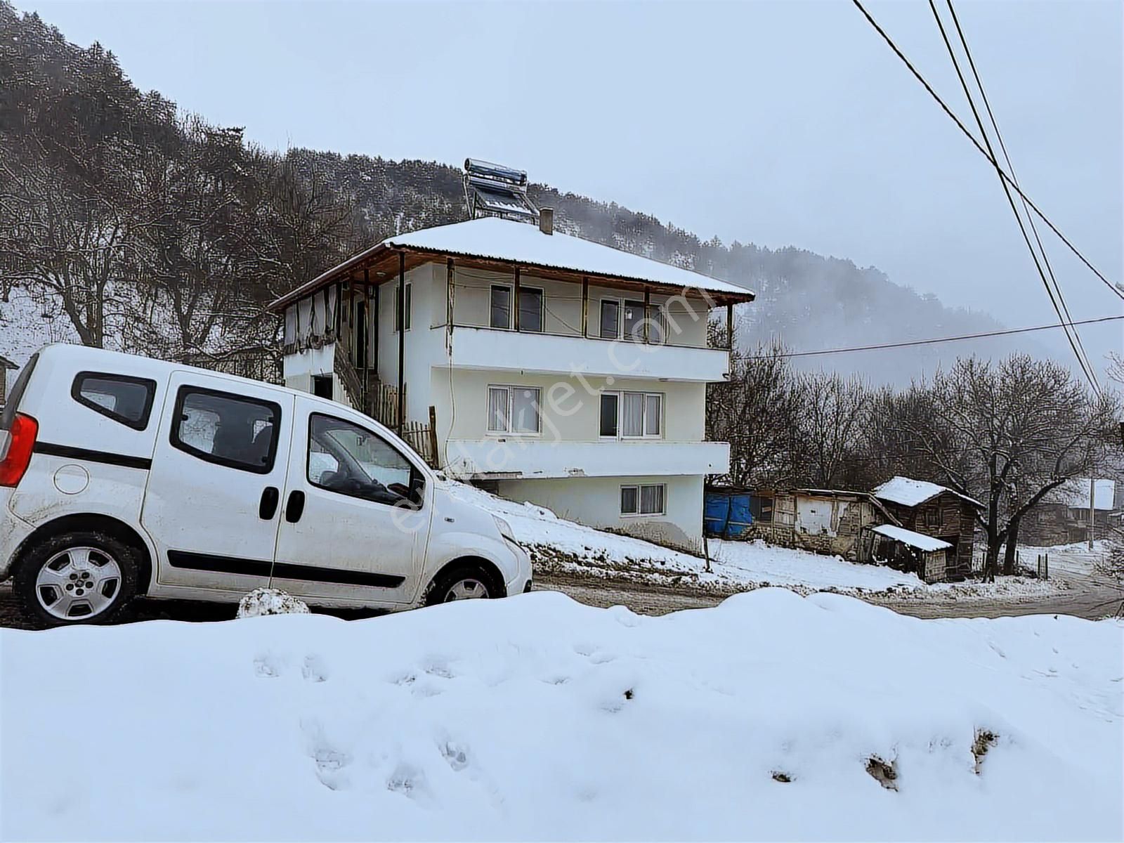Bolu Göynük 3800 M2 Arsa Üzerinde Satılık Müstakil Ev - Görsel 4