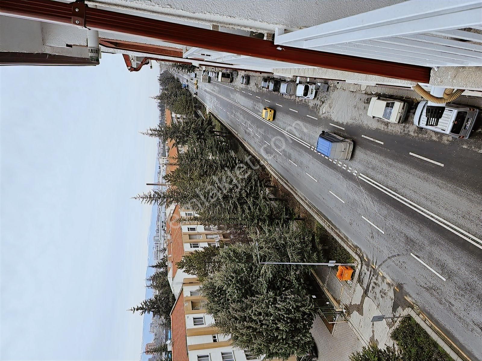 Osmangazi' De Cadde Üzerinde Yenilenmiş, Kiralık 3+1 Daire - Görsel 2