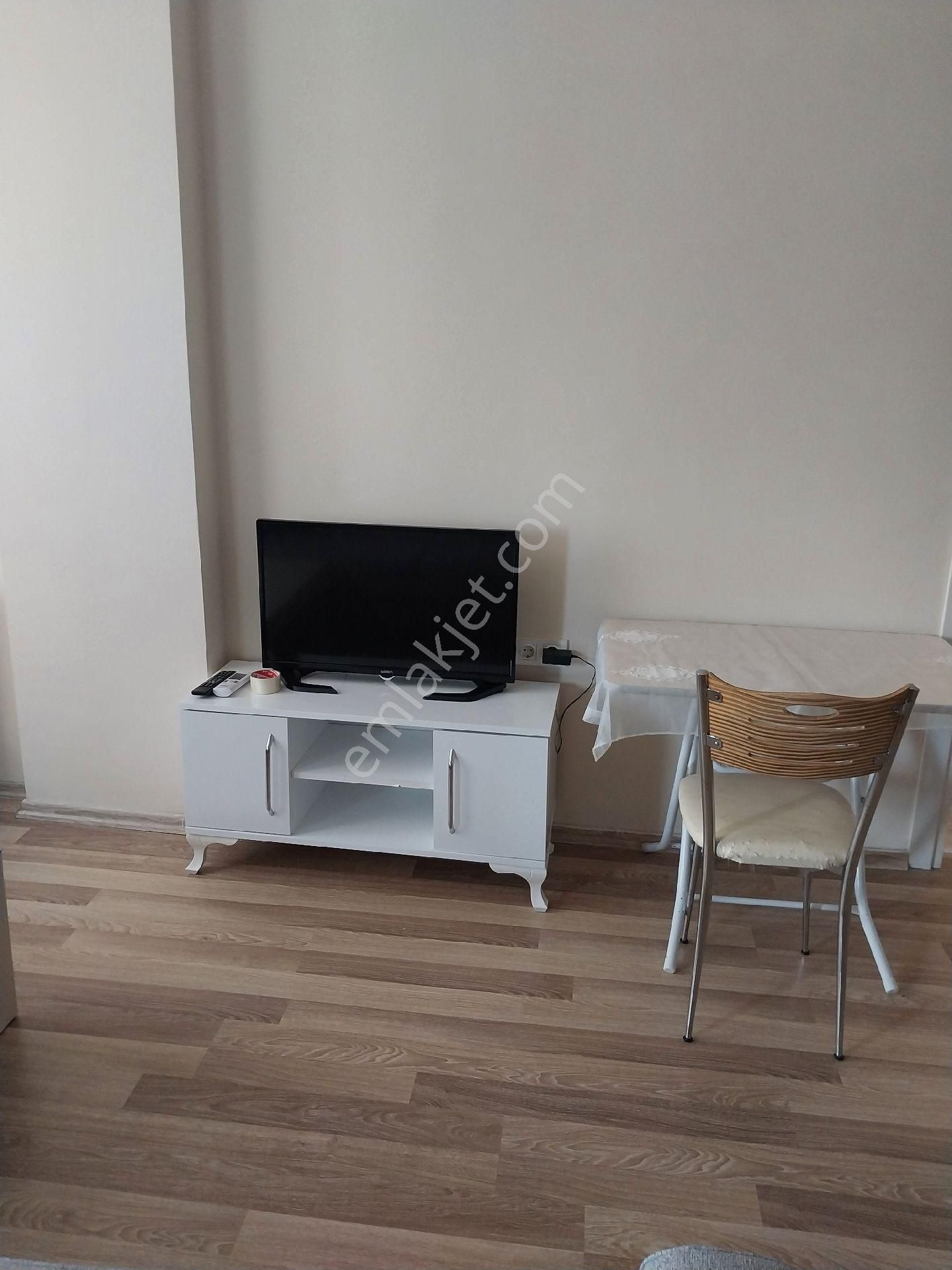 Tekirdağ Süleymanpaşa Gayrimenkulden Kiralık Eşyalı Daire Cumhuriyet Mah 1+1 - Görsel 10