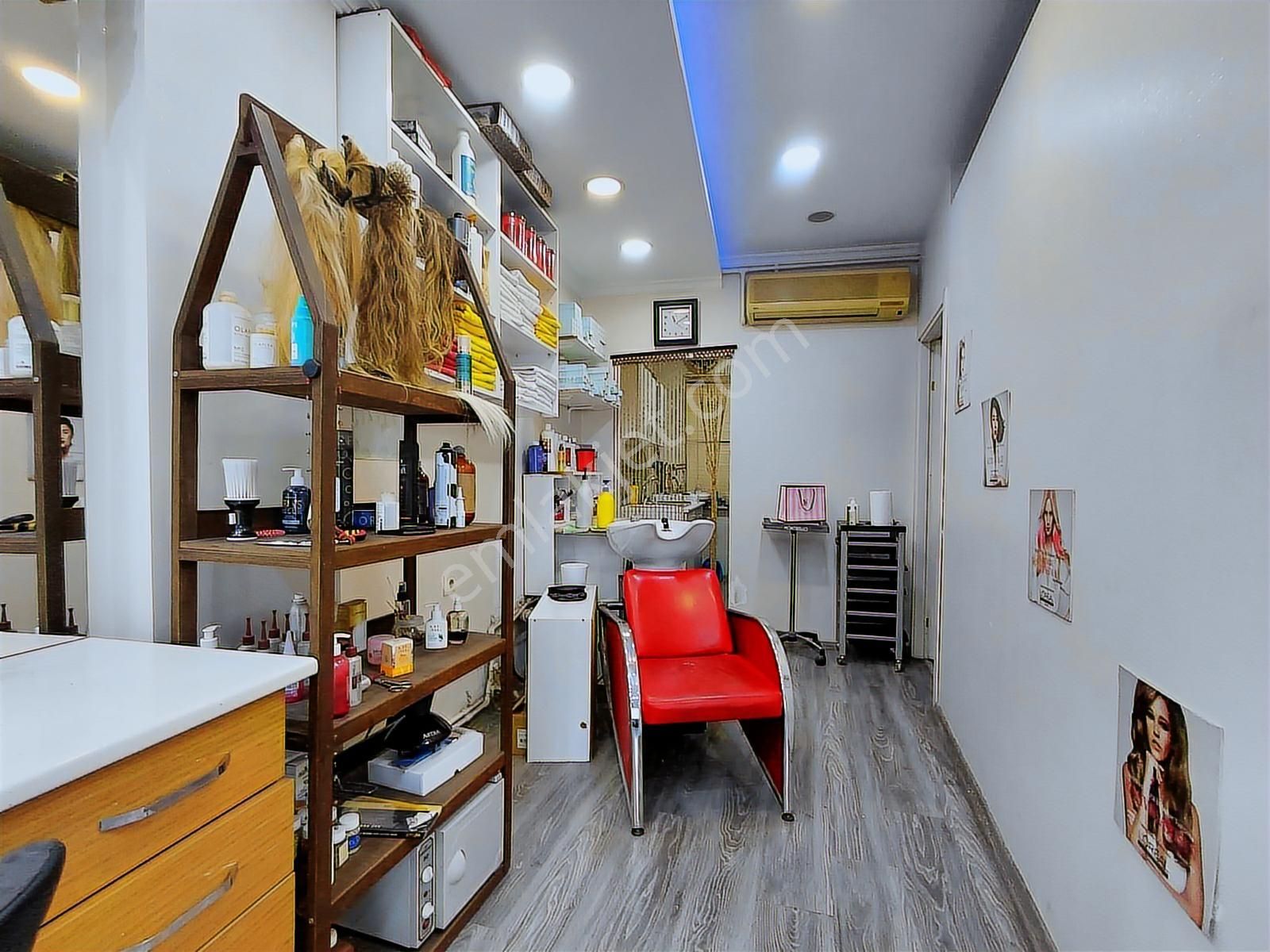 Şişli Anacadde Hazırmüşterili 1.katta Faal Devren Kiralık Kuaför - Görsel 3