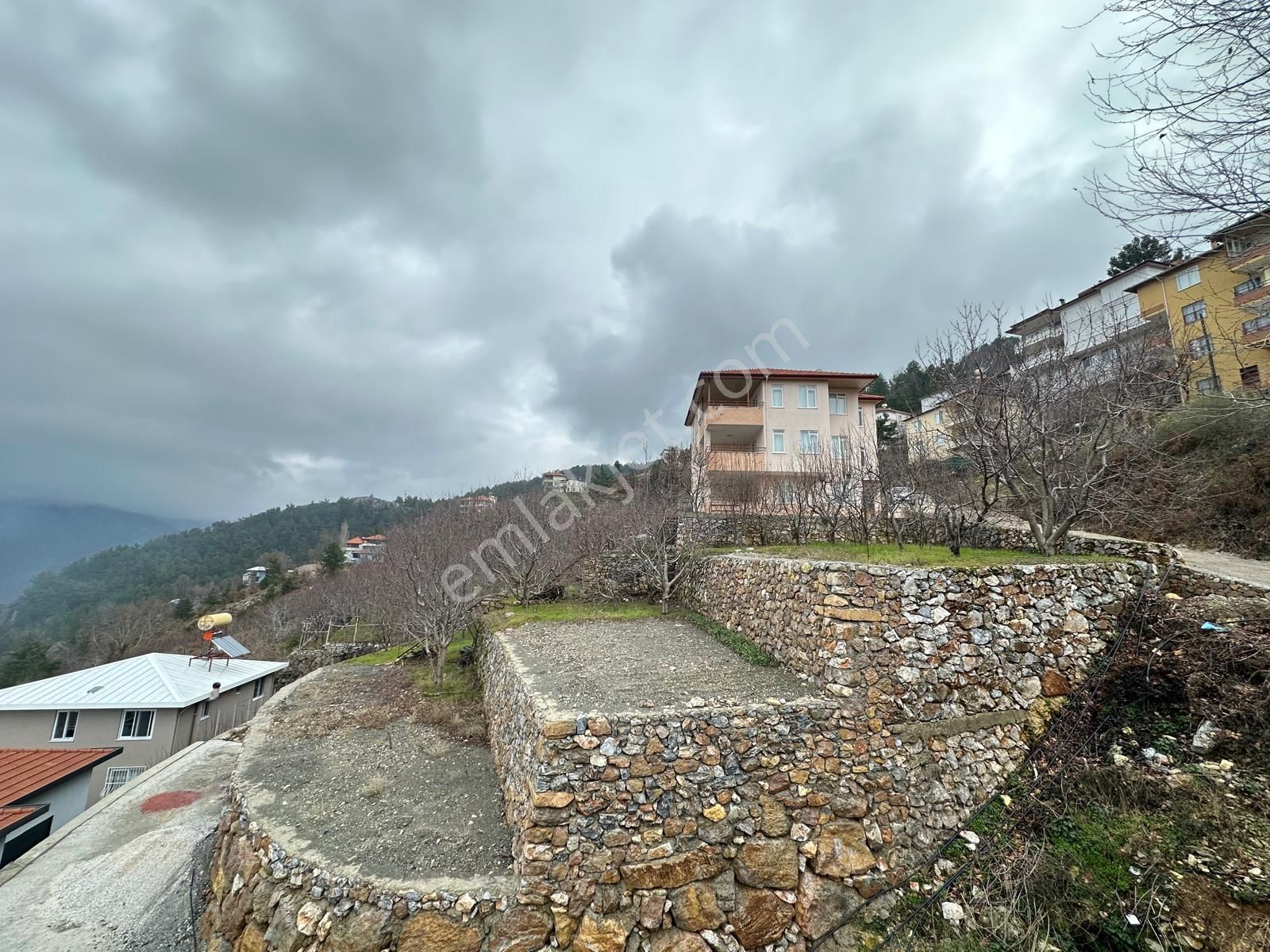 Alanya Gedevet'de Satılık 526m2 Yola Sıfır Masrafsız Tarla