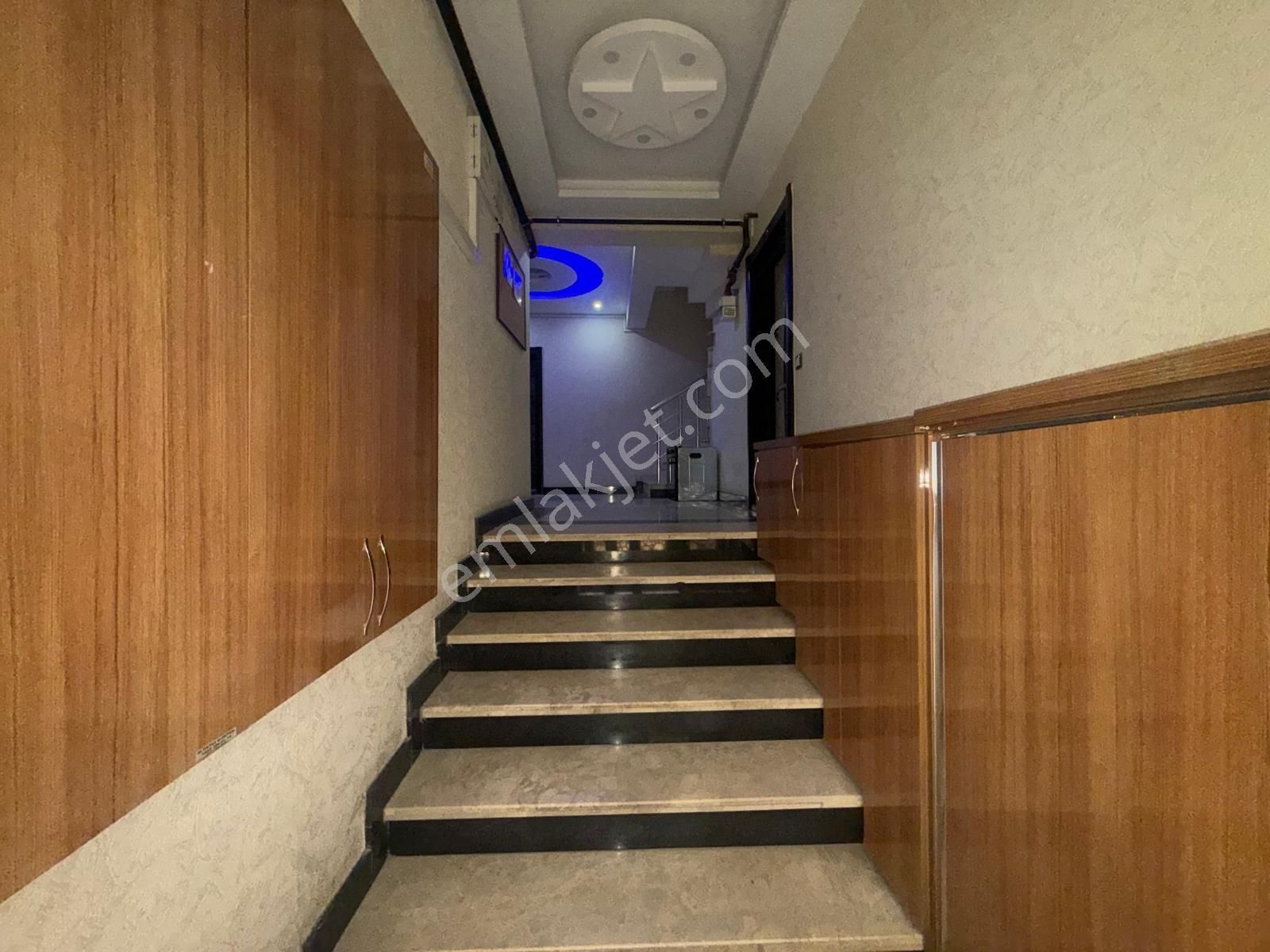 Çiğli Yeni Mahalle'de; Asansörlü, Arakat, 2+1, Eşyasız, Doğalgaz - Görsel 25