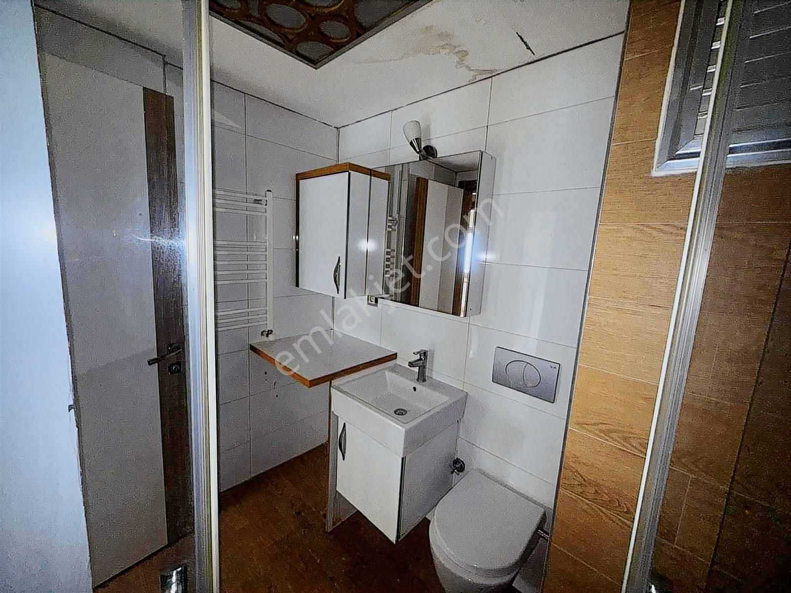 Çiğli Yeni Mahalle'de; Asansörlü, Arakat, 2+1, Eşyasız, Doğalgaz - Görsel 14