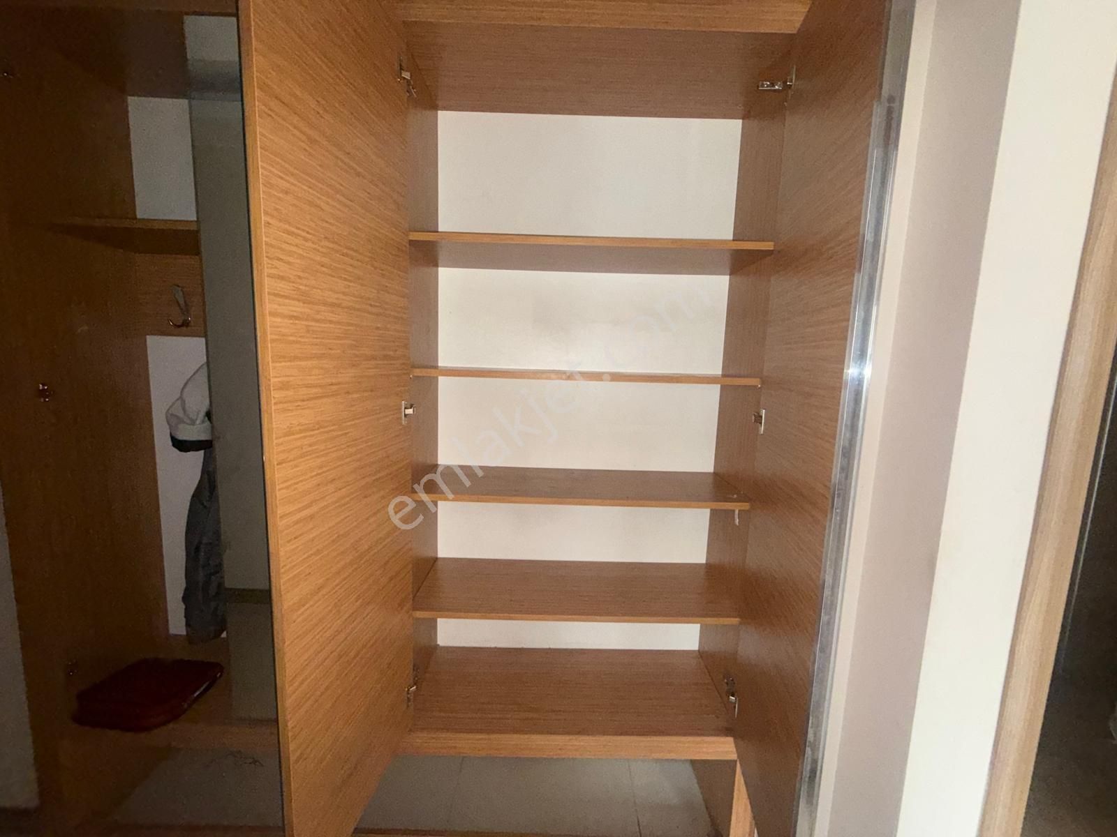 Çiğli Yeni Mahalle'de; Asansörlü, Arakat, 2+1, Eşyasız, Doğalgaz - Görsel 24