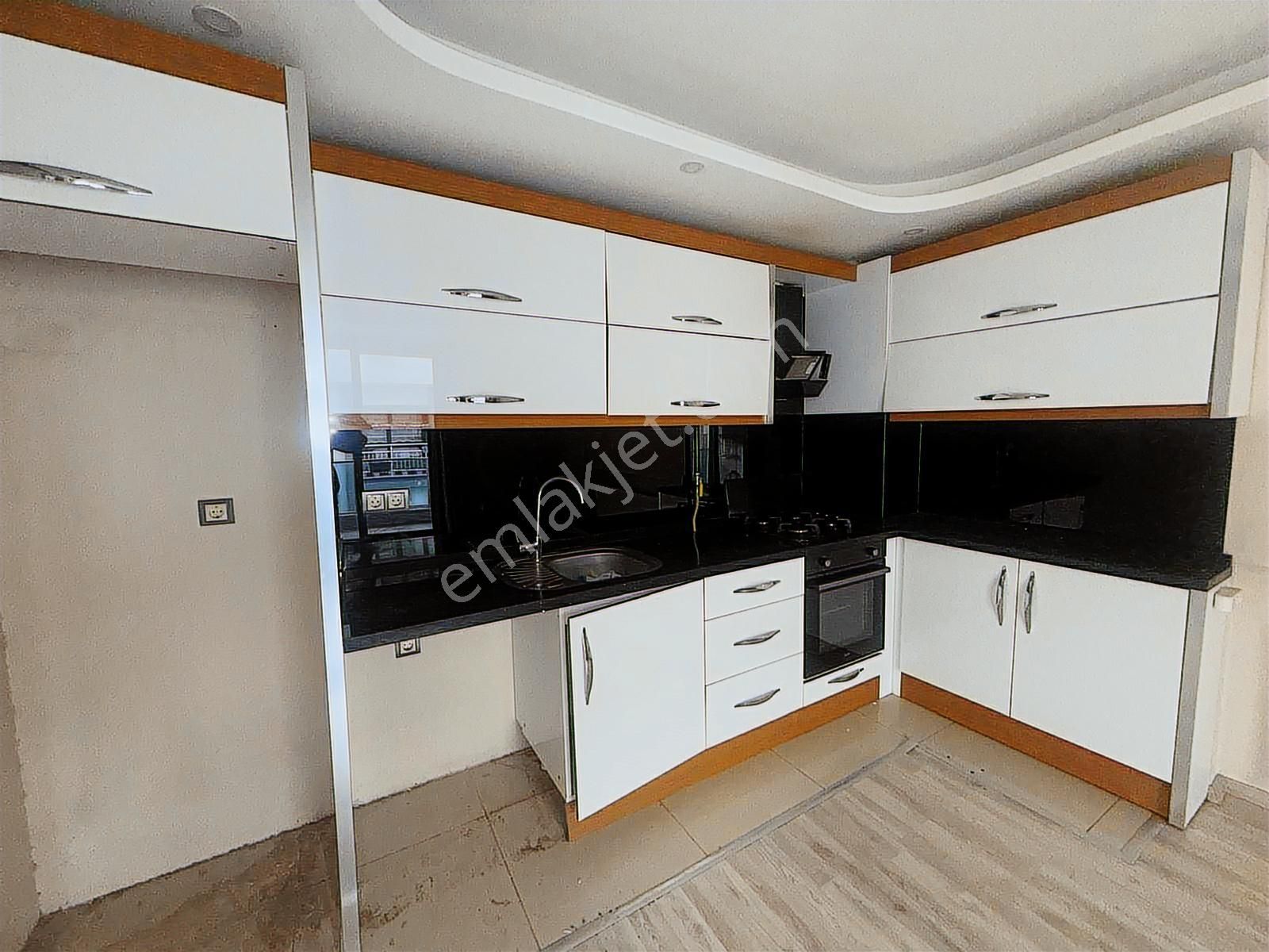 Çiğli Yeni Mahalle'de; Asansörlü, Arakat, 2+1, Eşyasız, Doğalgaz - Görsel 3