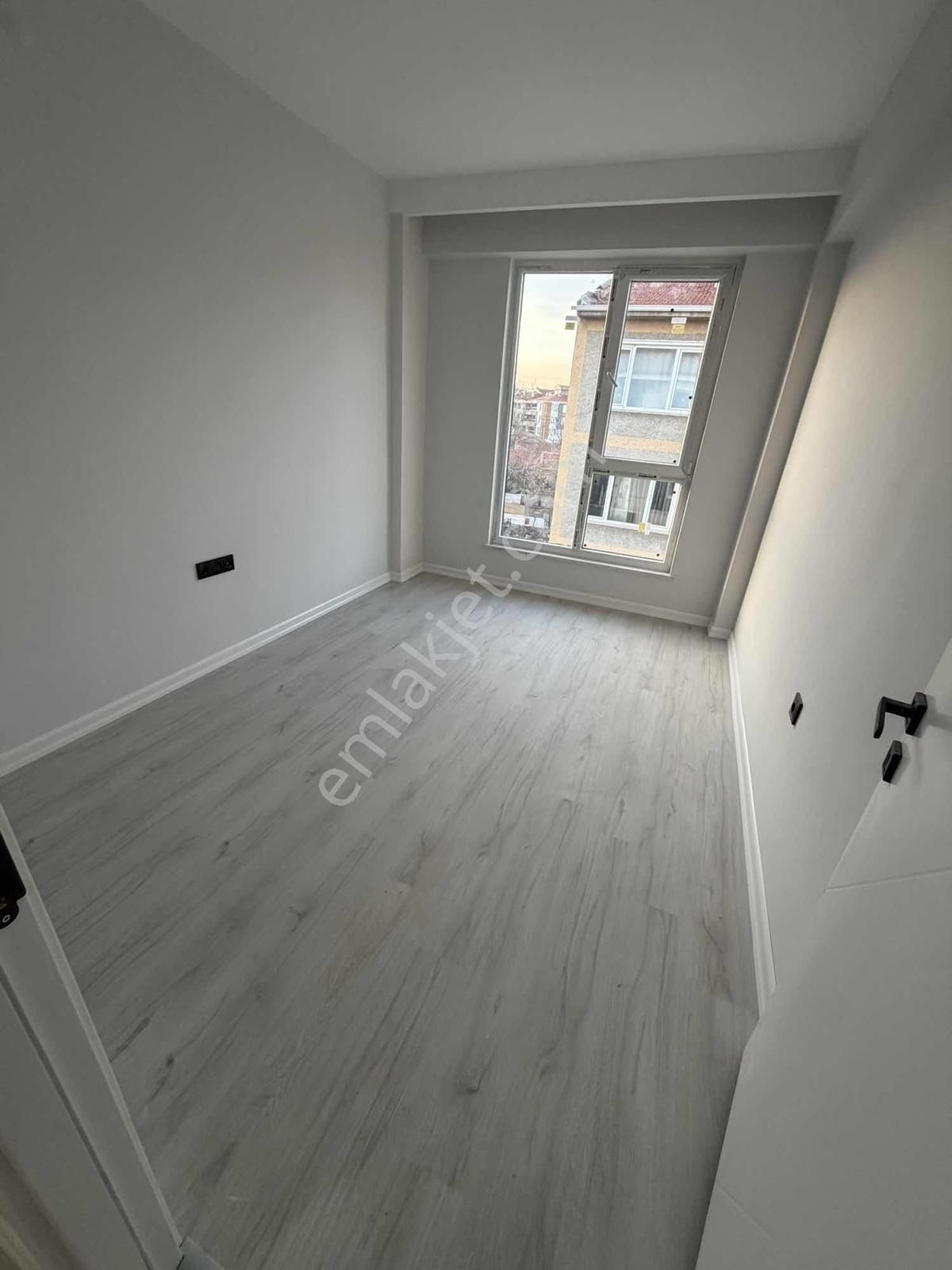 Fazelden Gazi Yakup Satar Ve Derman Cad. Yakını Köşe 2+1 - Görsel 9