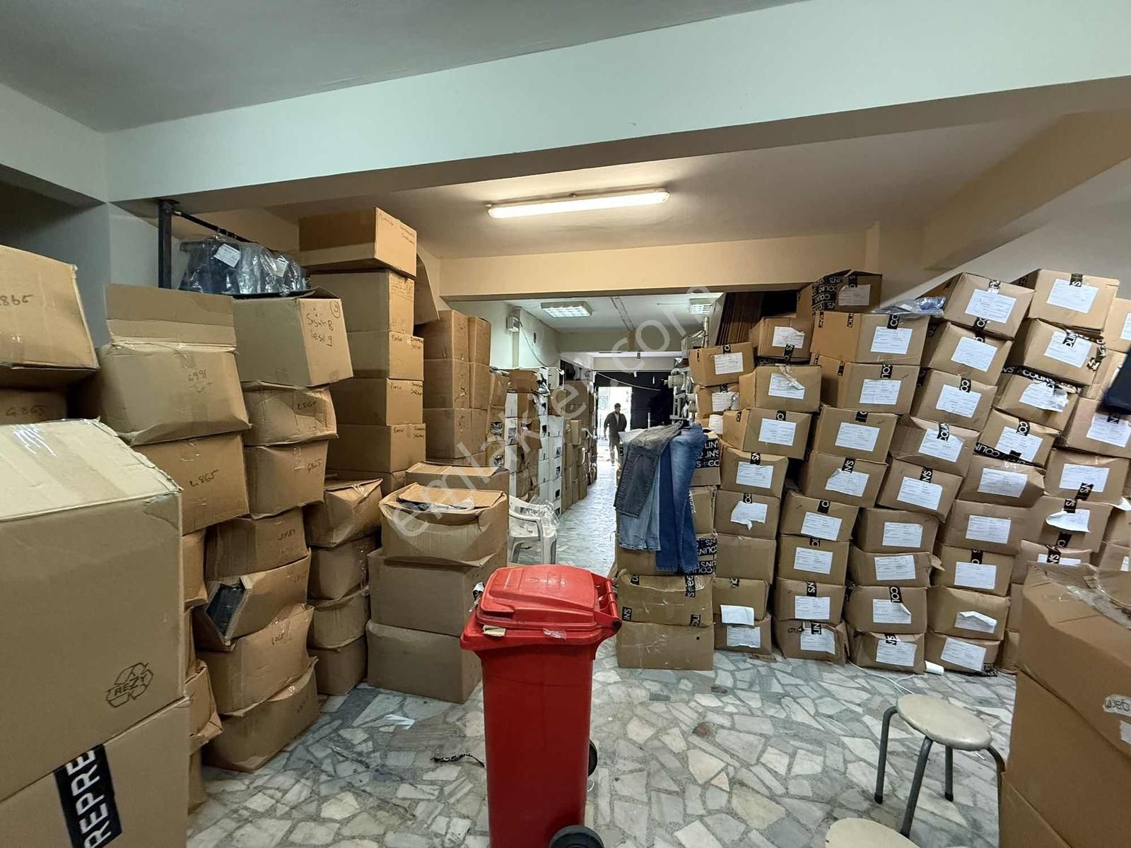 Yenibosna Çobançeşmede Düz Giriş Satılık İş Yeri - Görsel 2