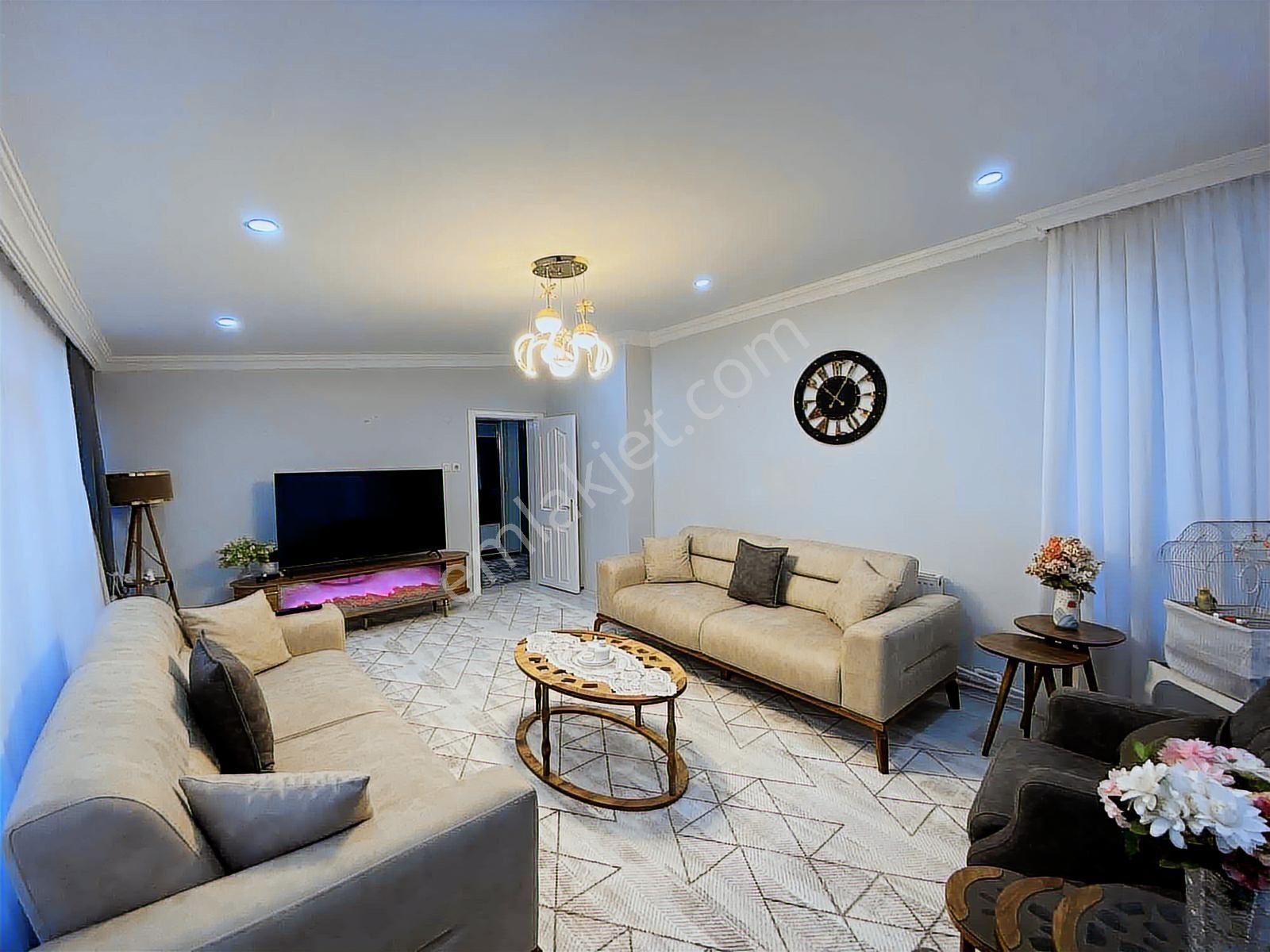 Korcan Caddesi Üzeri 4 Cepheli Full Yapılı 3+1 Satılık Daire - Görsel 12