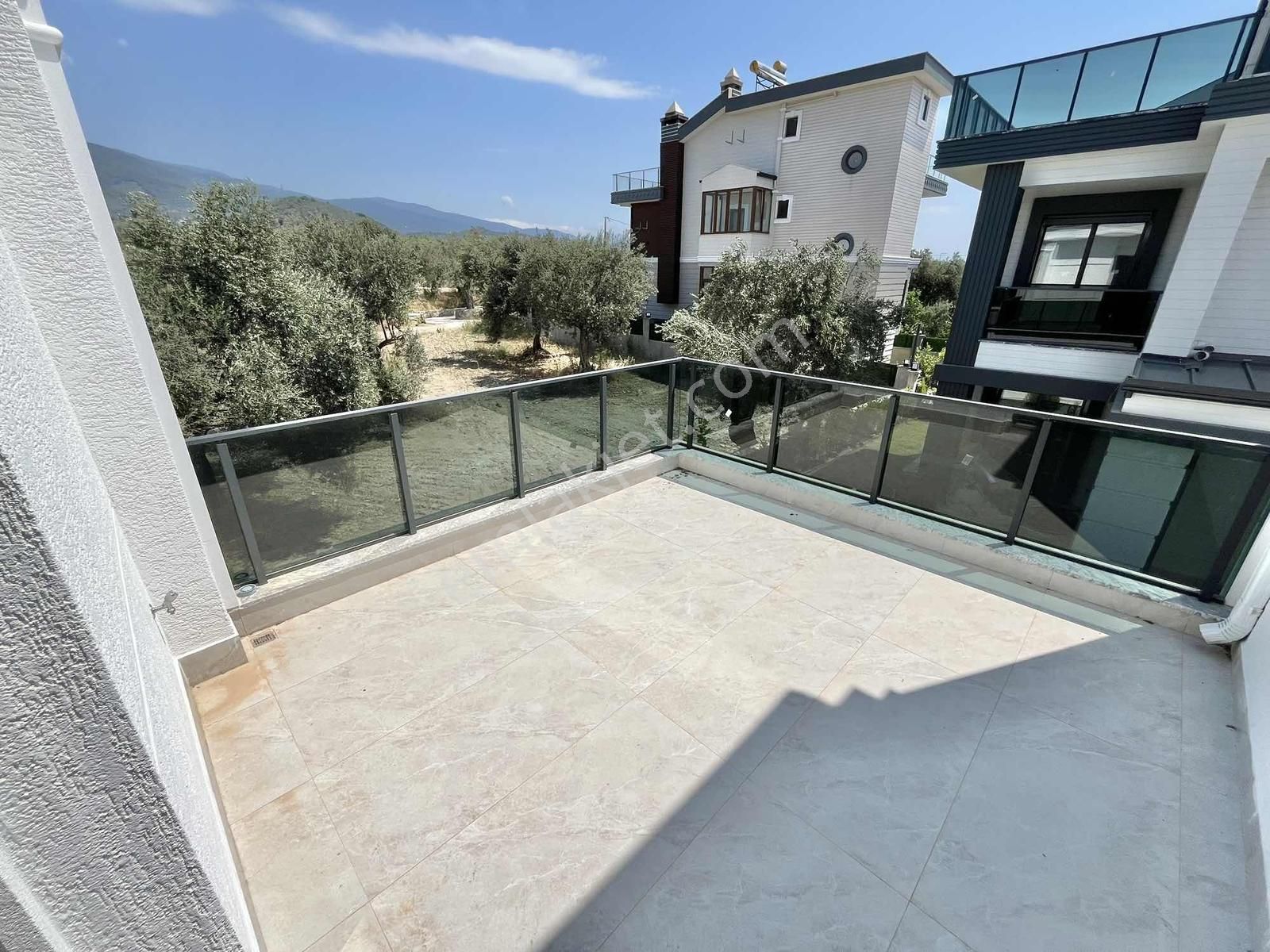 Onur Yıldırımdan Havuzlu Tam Bağımsız Deniz Manzaralı 5+1 Villa - Görsel 33