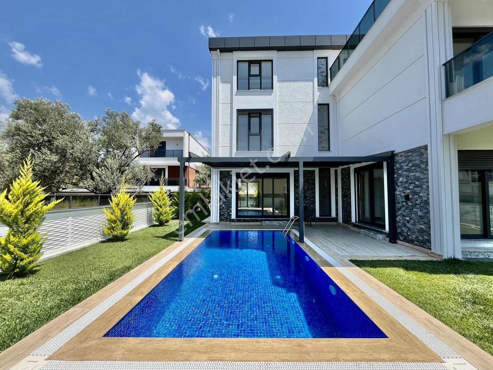 Onur Yıldırımdan Havuzlu Tam Bağımsız Deniz Manzaralı 5+1 Villa - Görsel 13