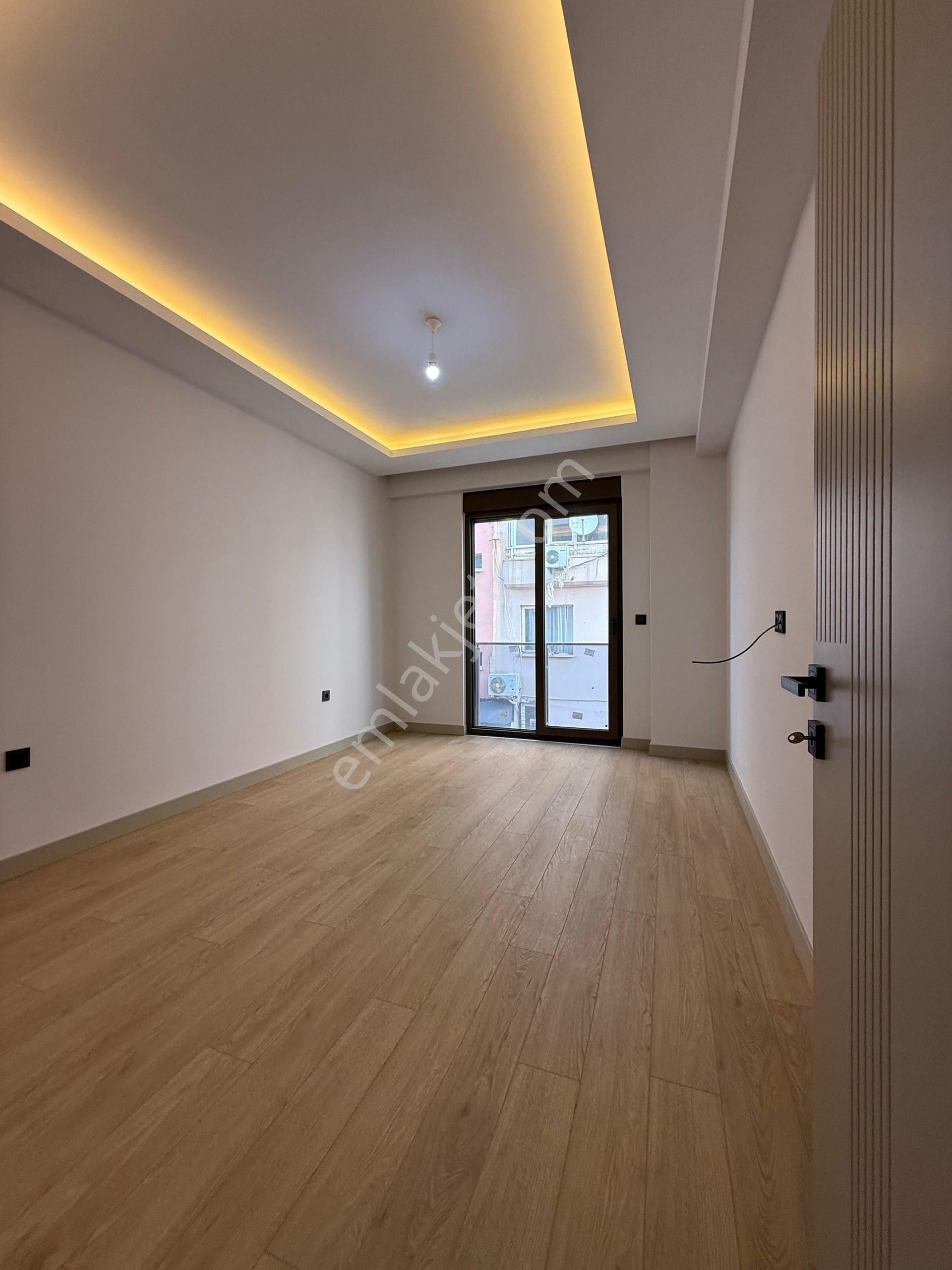 Bahçelievler’de Denize Yürüme Mesafesinde Sıfır 2+1 Lüks Satılık Daire - Görsel 6