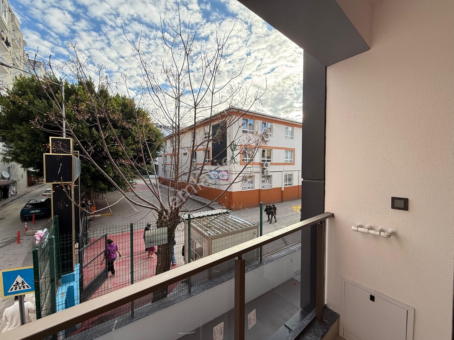 Bahçelievler’de Denize Yürüme Mesafesinde Sıfır 2+1 Lüks Satılık Daire - Görsel 12