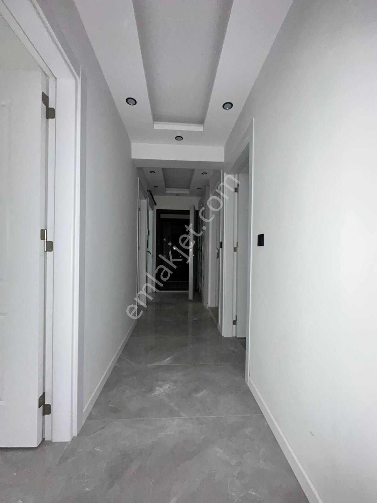 Manisa Muradiye Mah.cumhuriyet Meydanı Cvr3+1 Lüx Sıfır Arakat - Görsel 6