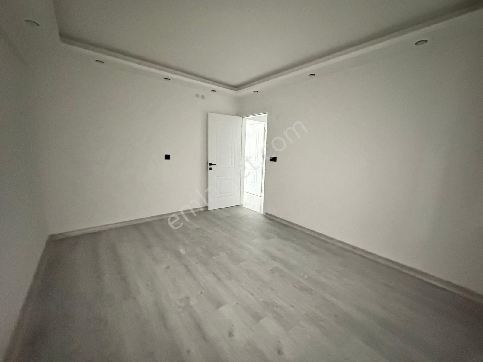 Manisa Muradiye Mah.cumhuriyet Meydanı Cvr3+1 Lüx Sıfır Arakat - Görsel 17