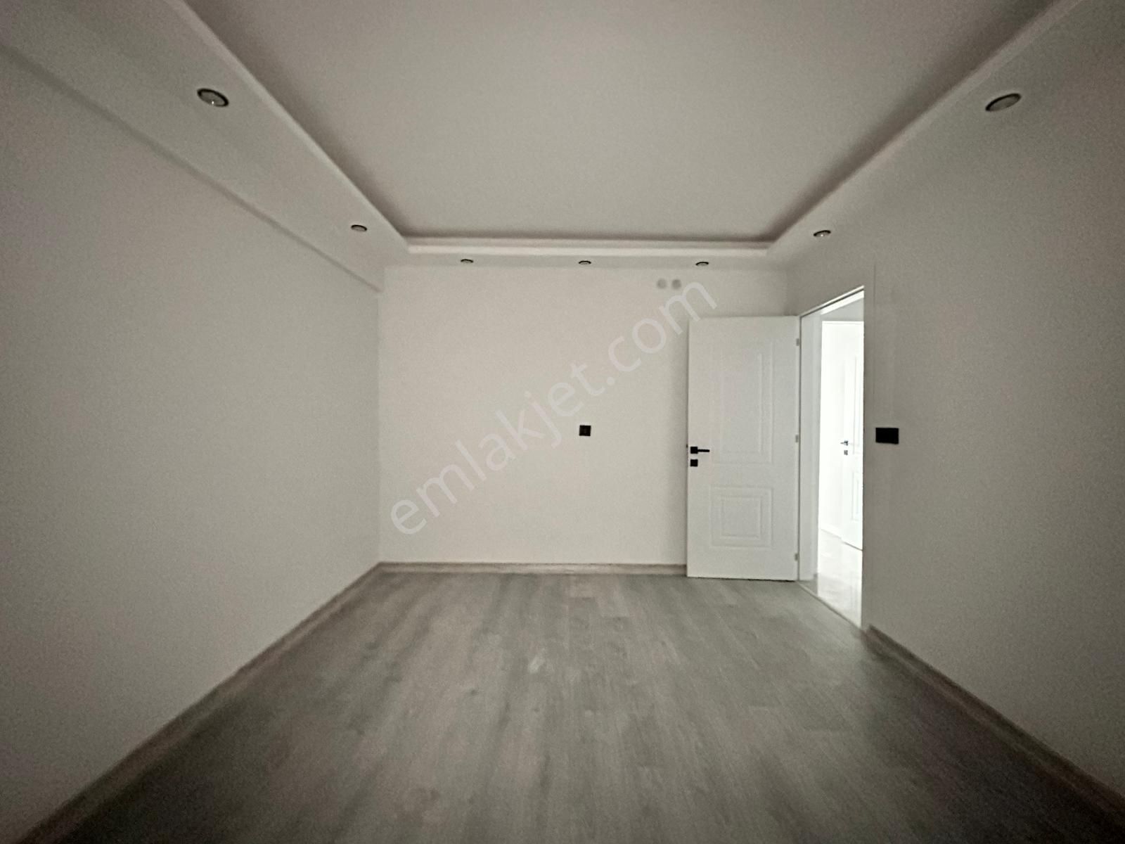 Manisa Muradiye Mah.cumhuriyet Meydanı Cvr3+1 Lüx Sıfır Arakat - Görsel 12
