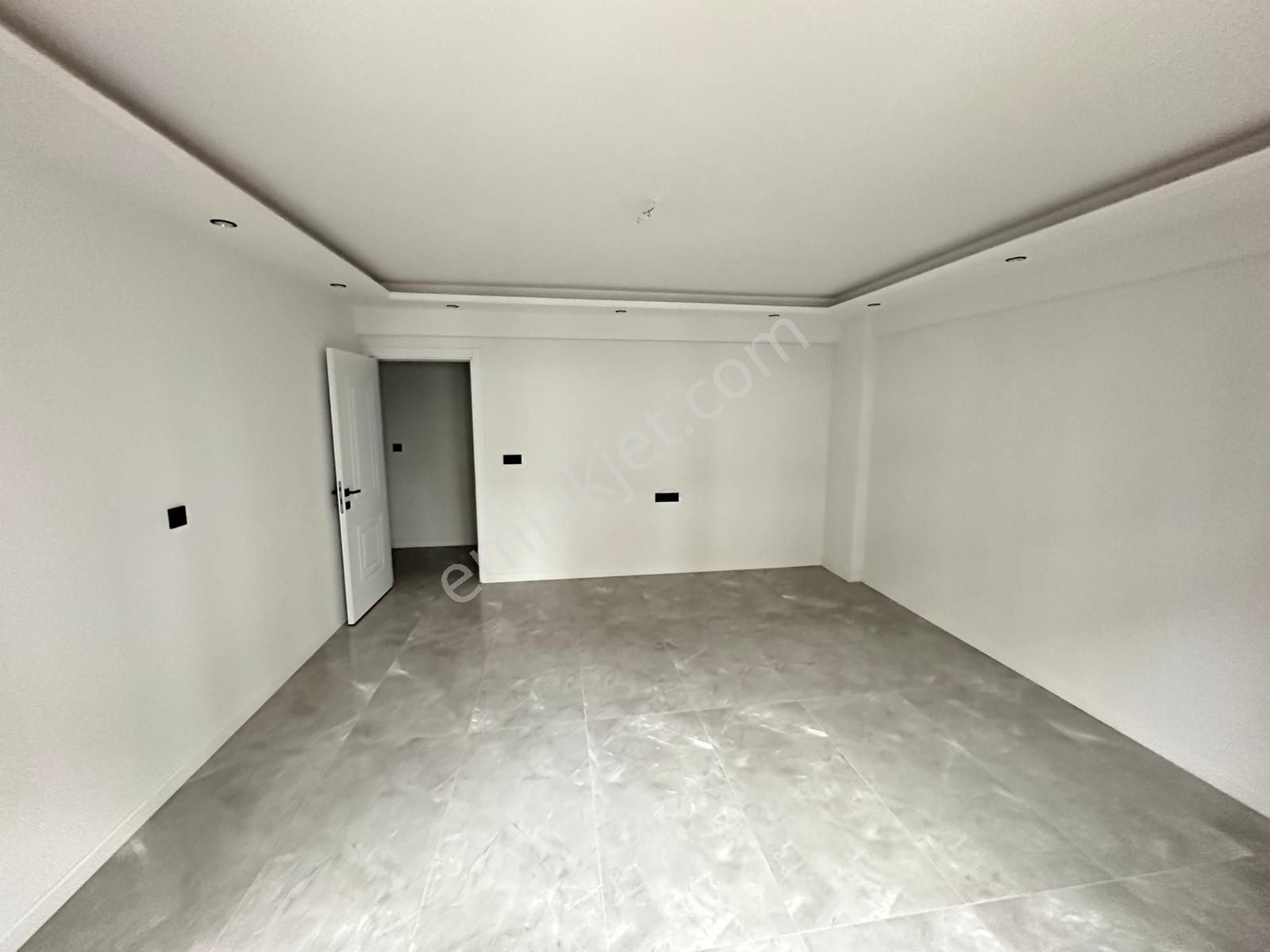 Manisa Muradiye Mah.cumhuriyet Meydanı Cvr3+1 Lüx Sıfır Arakat - Görsel 18