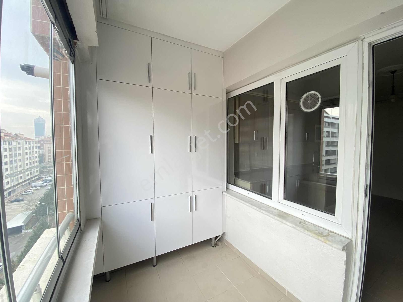 Demiryolu Caddesi Üzeri, Merkezi Konumda Geniş 3+1 Daire! - Görsel 6