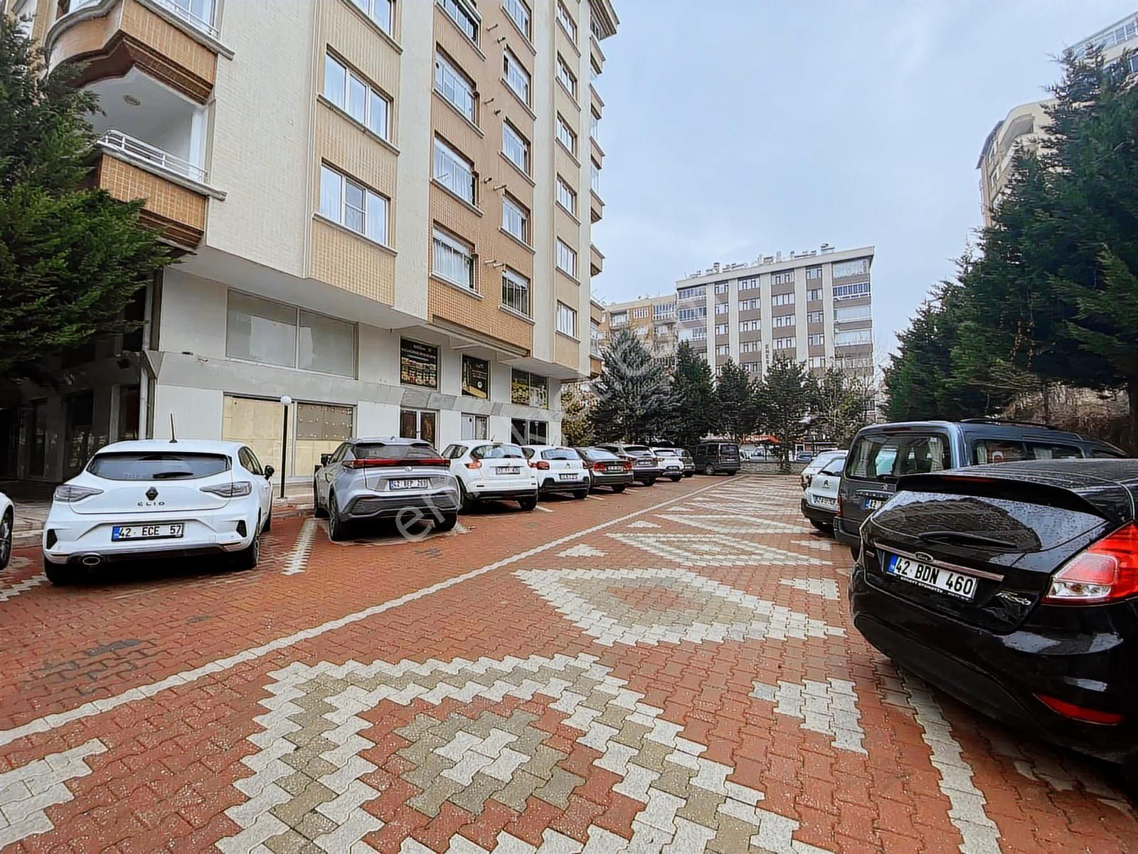 Demiryolu Caddesi Üzeri, Merkezi Konumda Geniş 3+1 Daire! - Görsel 9