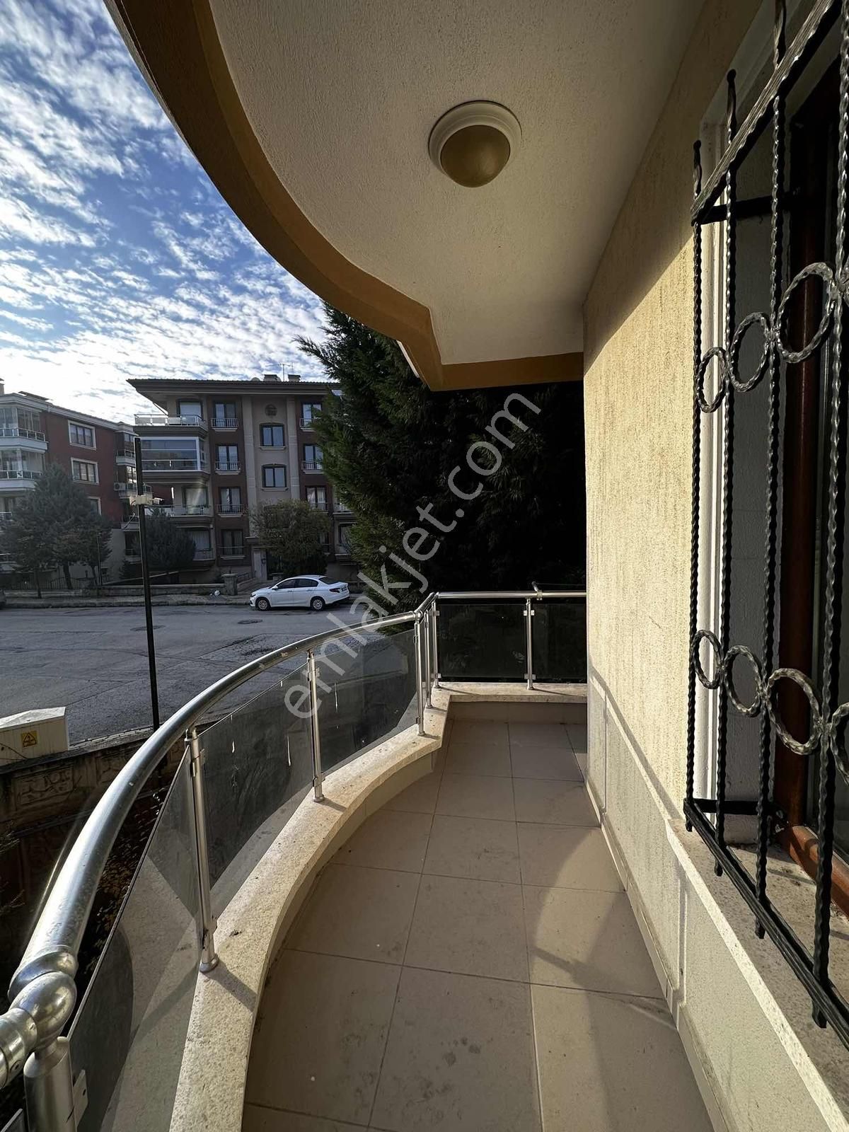 Afyon Özsu Emlak'tan Selçuklu Mahallesinde 4+1 Kiralık Daire - Görsel 13