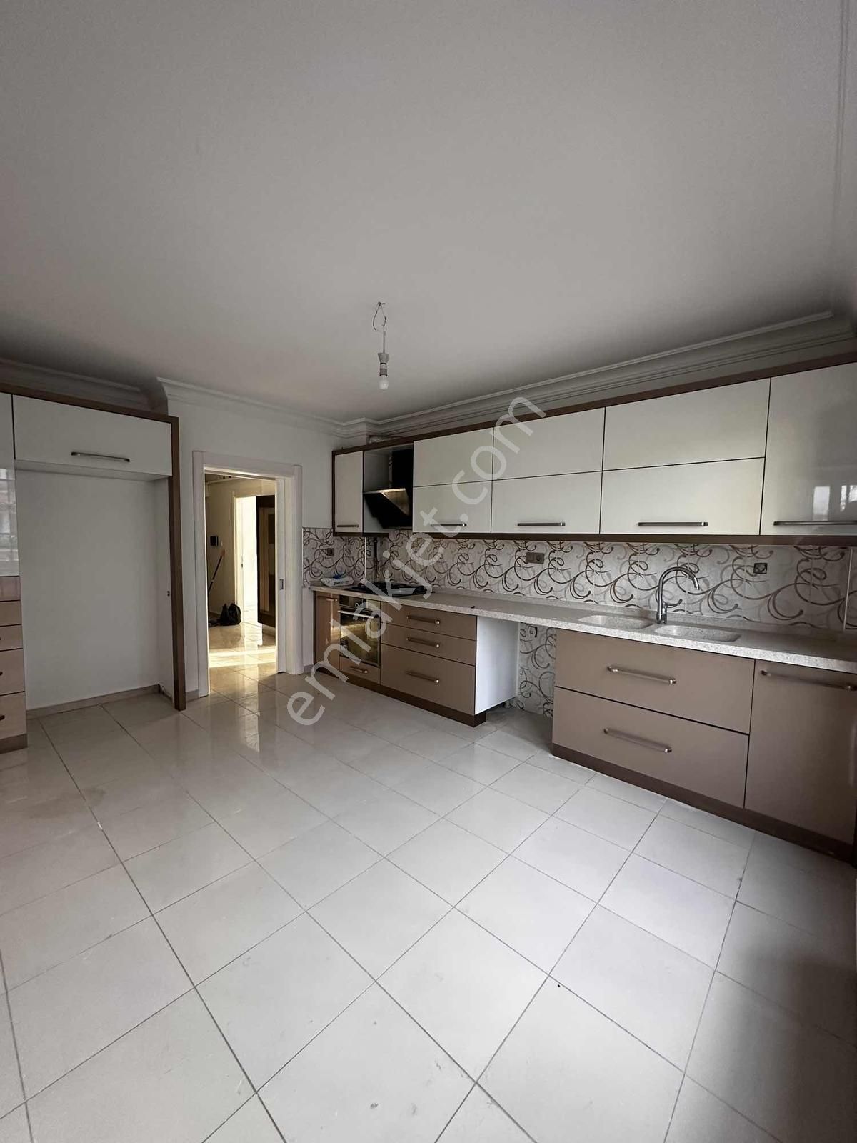 Afyon Özsu Emlak'tan Selçuklu Mahallesinde 4+1 Kiralık Daire - Görsel 16