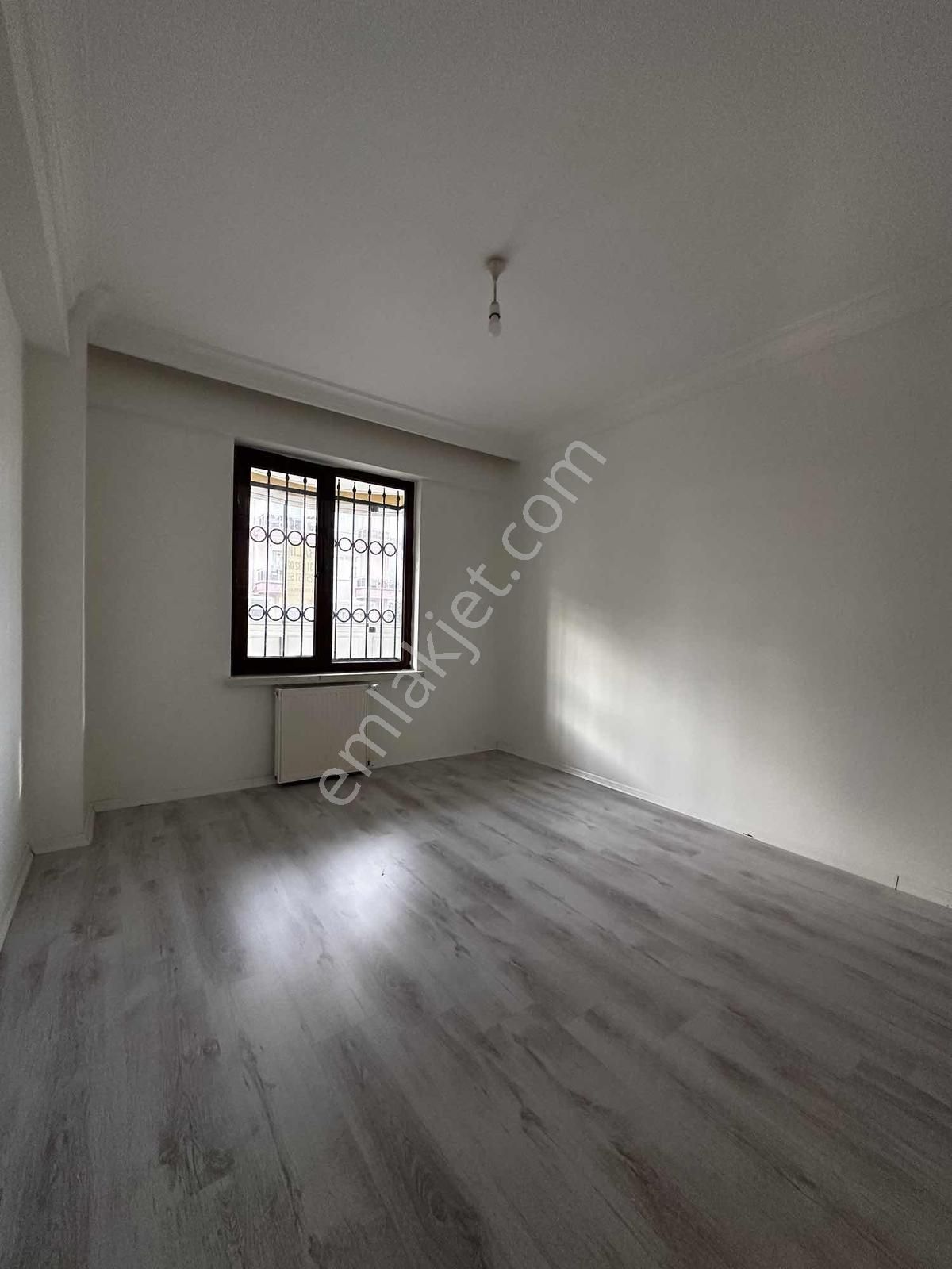 Afyon Özsu Emlak'tan Selçuklu Mahallesinde 4+1 Kiralık Daire - Görsel 11