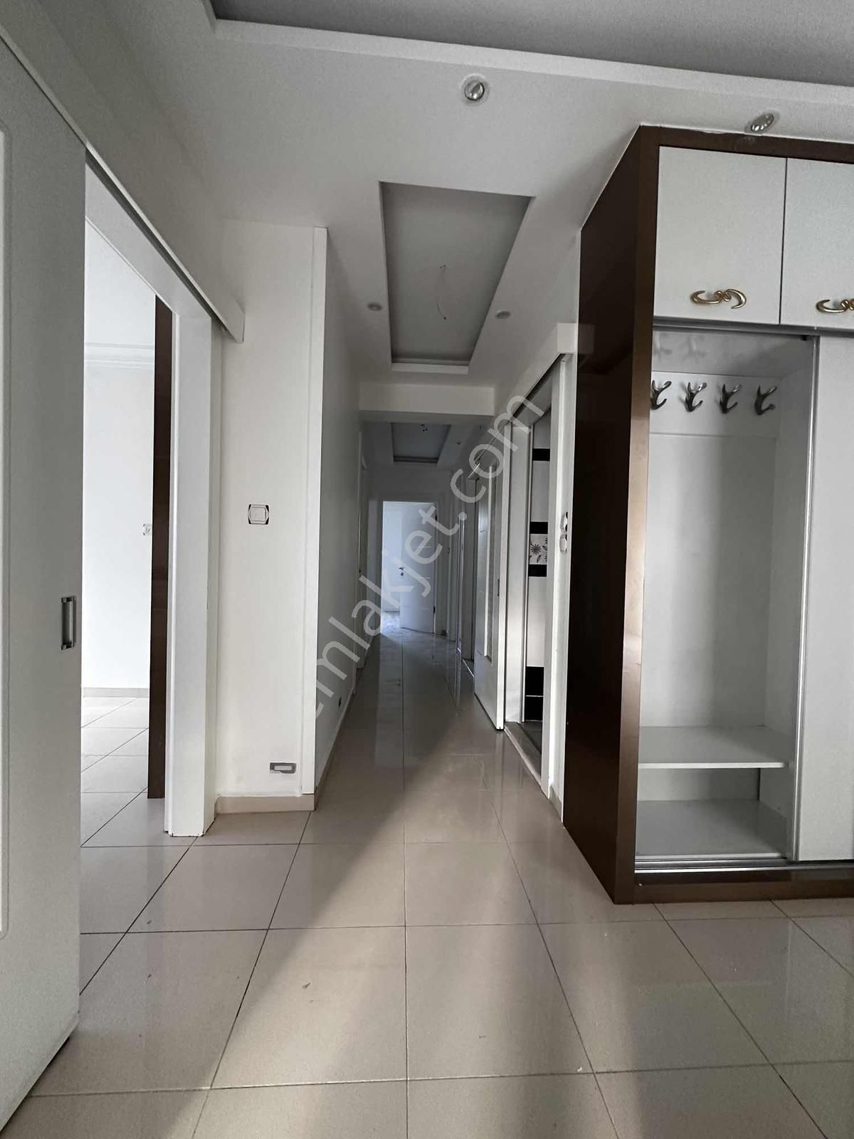 Afyon Özsu Emlak'tan Selçuklu Mahallesinde 4+1 Kiralık Daire - Görsel 7