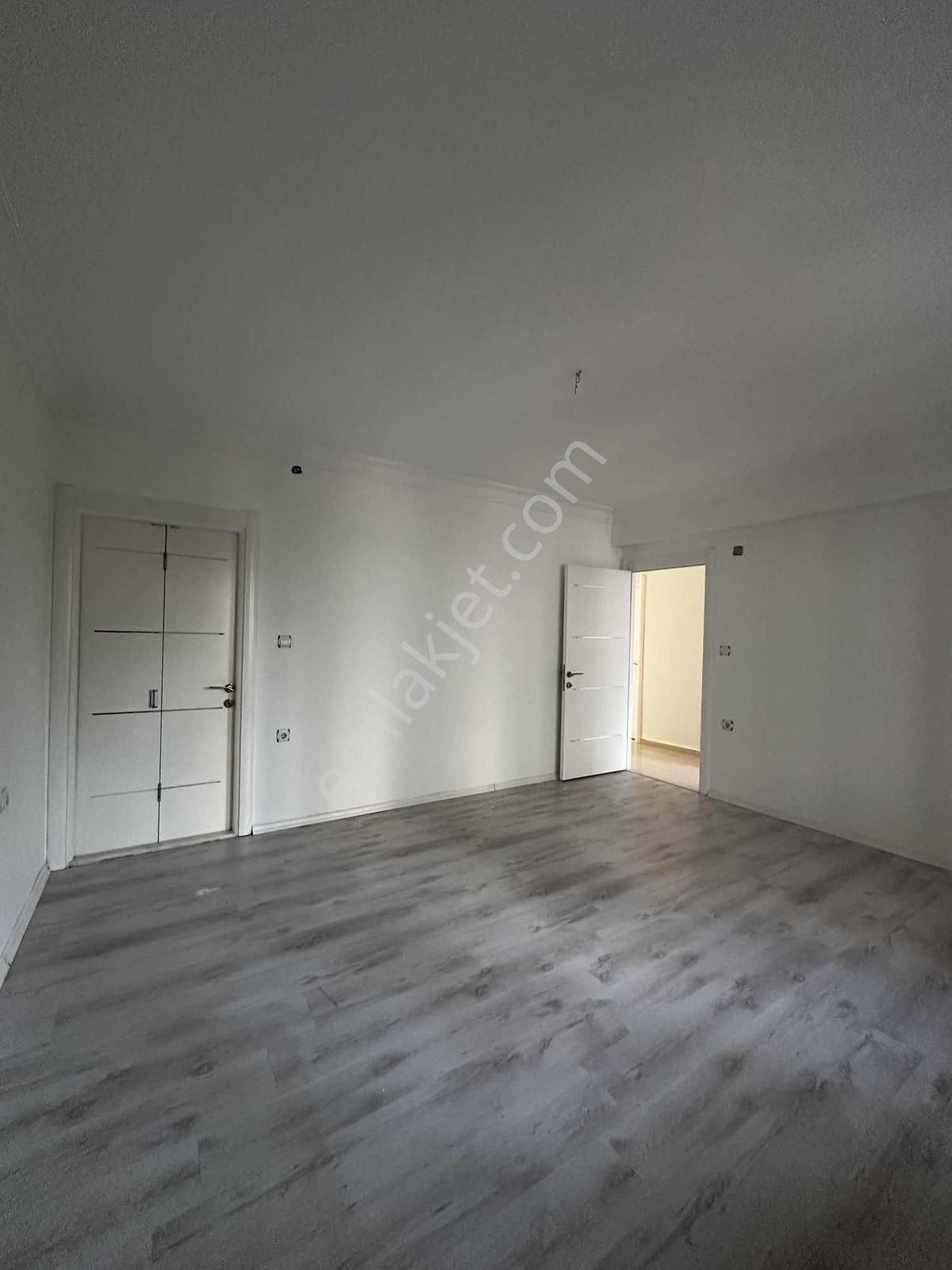 Afyon Özsu Emlak'tan Selçuklu Mahallesinde 4+1 Kiralık Daire - Görsel 15