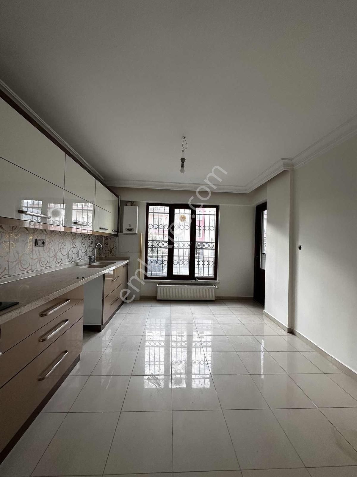 Afyon Özsu Emlak'tan Selçuklu Mahallesinde 4+1 Kiralık Daire - Görsel 20