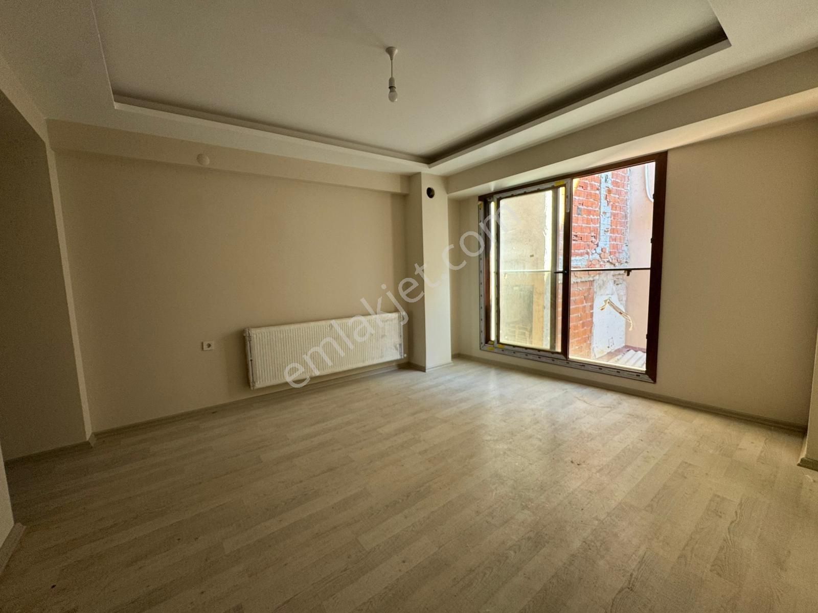 Menderes Caddesi | 2+1 Sıfır |