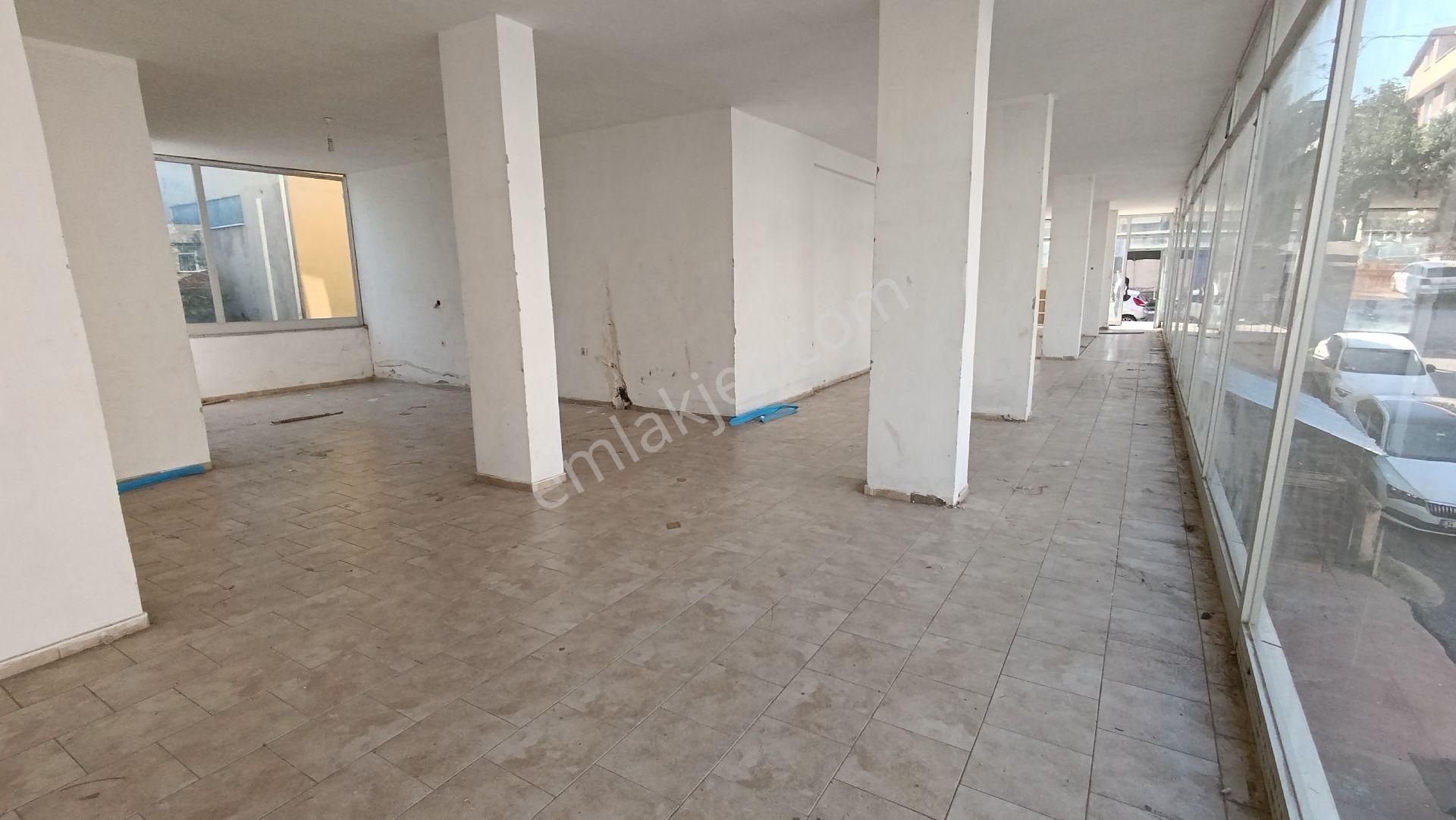 Pendik Esenyalı Kiralık Uygun Ana Cadde Yol Üstü Düz Ayak 250m2 Dükkan Spotaj Yok Fatura Kesilir - Görsel 23