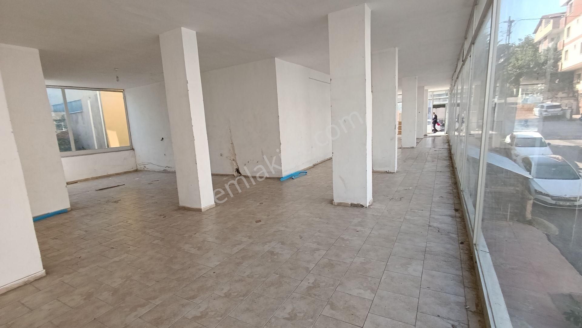 Pendik Esenyalı Kiralık Uygun Ana Cadde Yol Üstü Düz Ayak 250m2 Dükkan Spotaj Yok Fatura Kesilir - Görsel 26