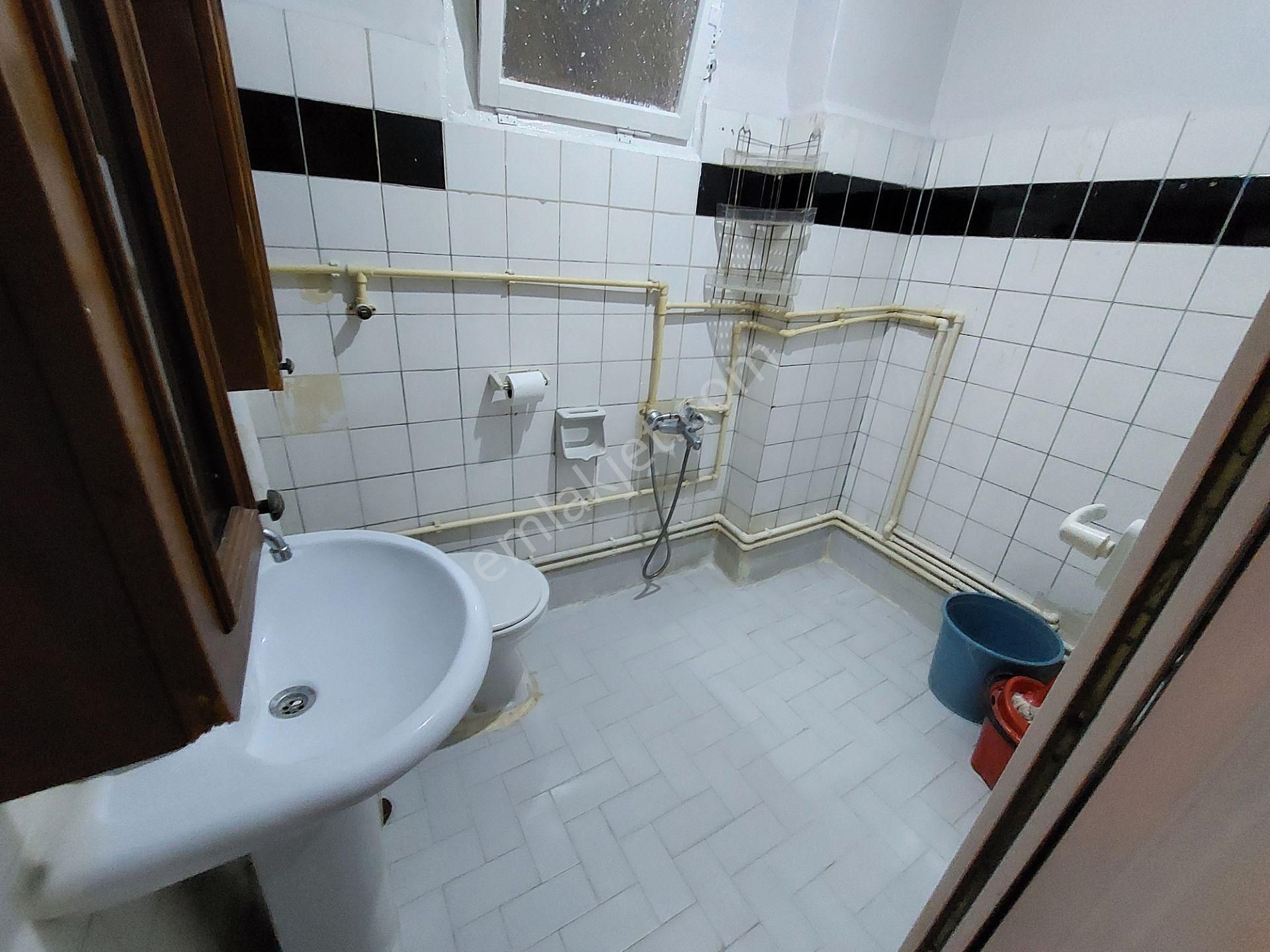 Deva Dan Z.kamil Hast. Ve Çevik Kuvvete Yakın Eşyalı Balkonlu - Görsel 11