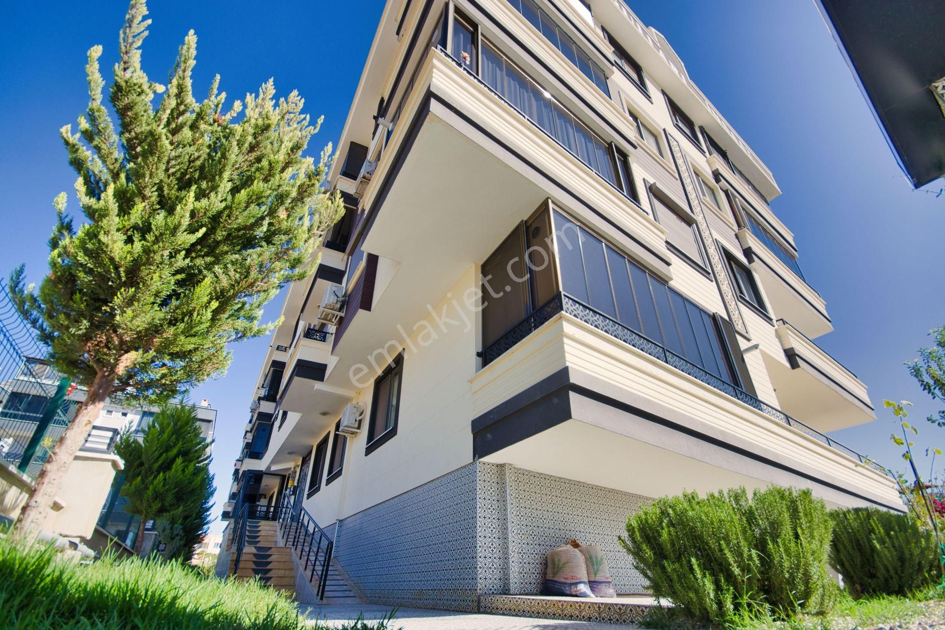 🛑🛑aktif'ten Akçay'da Satılık Kira Garantili Dekorlu Otoparklı Arakat 2+1daire - Görsel 2