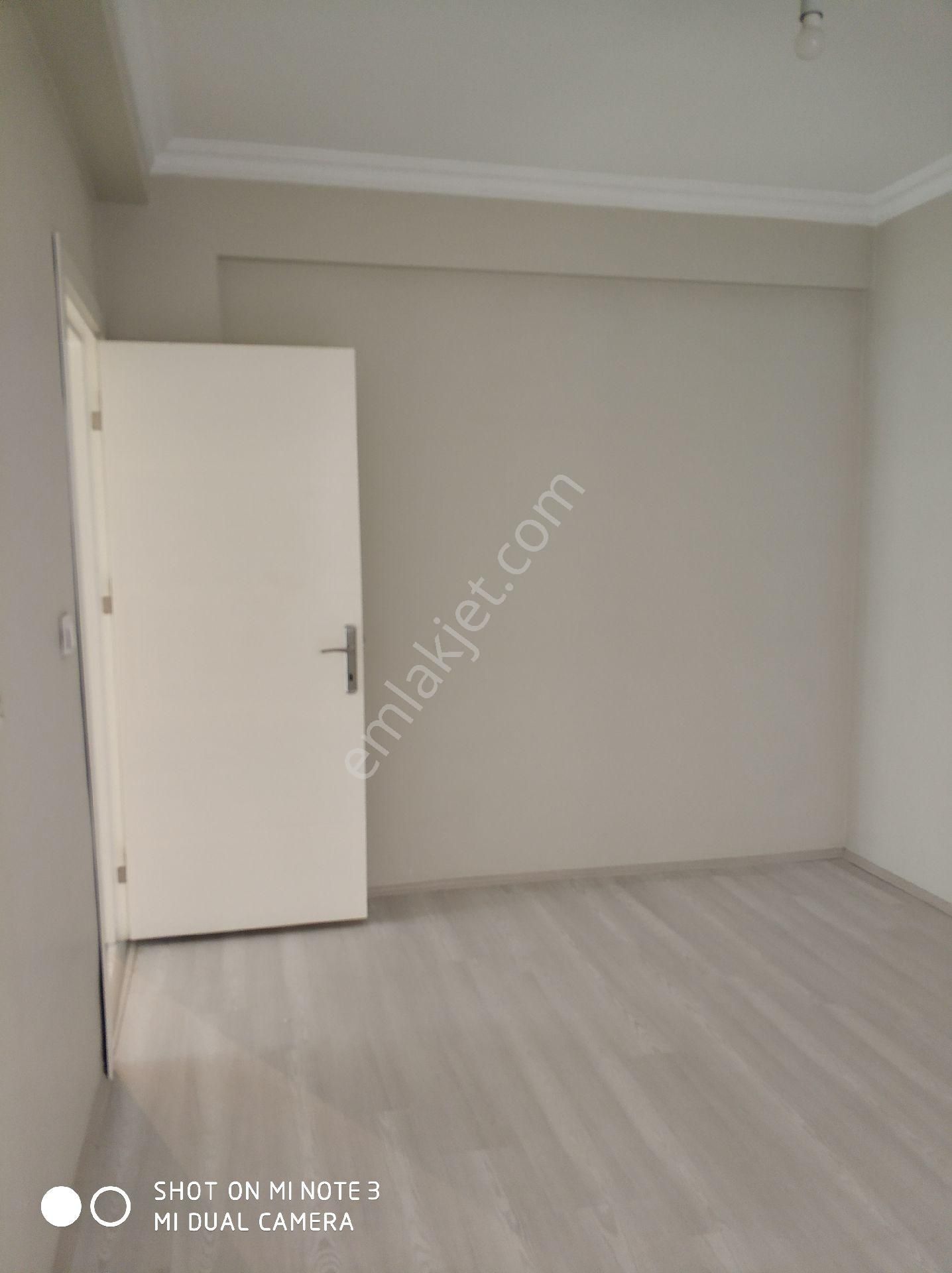 Bahçelievler Mahallesi'nde Kiralık 2+1 Asansörlü Balkonlu Bakımlı Daire - Görsel 8