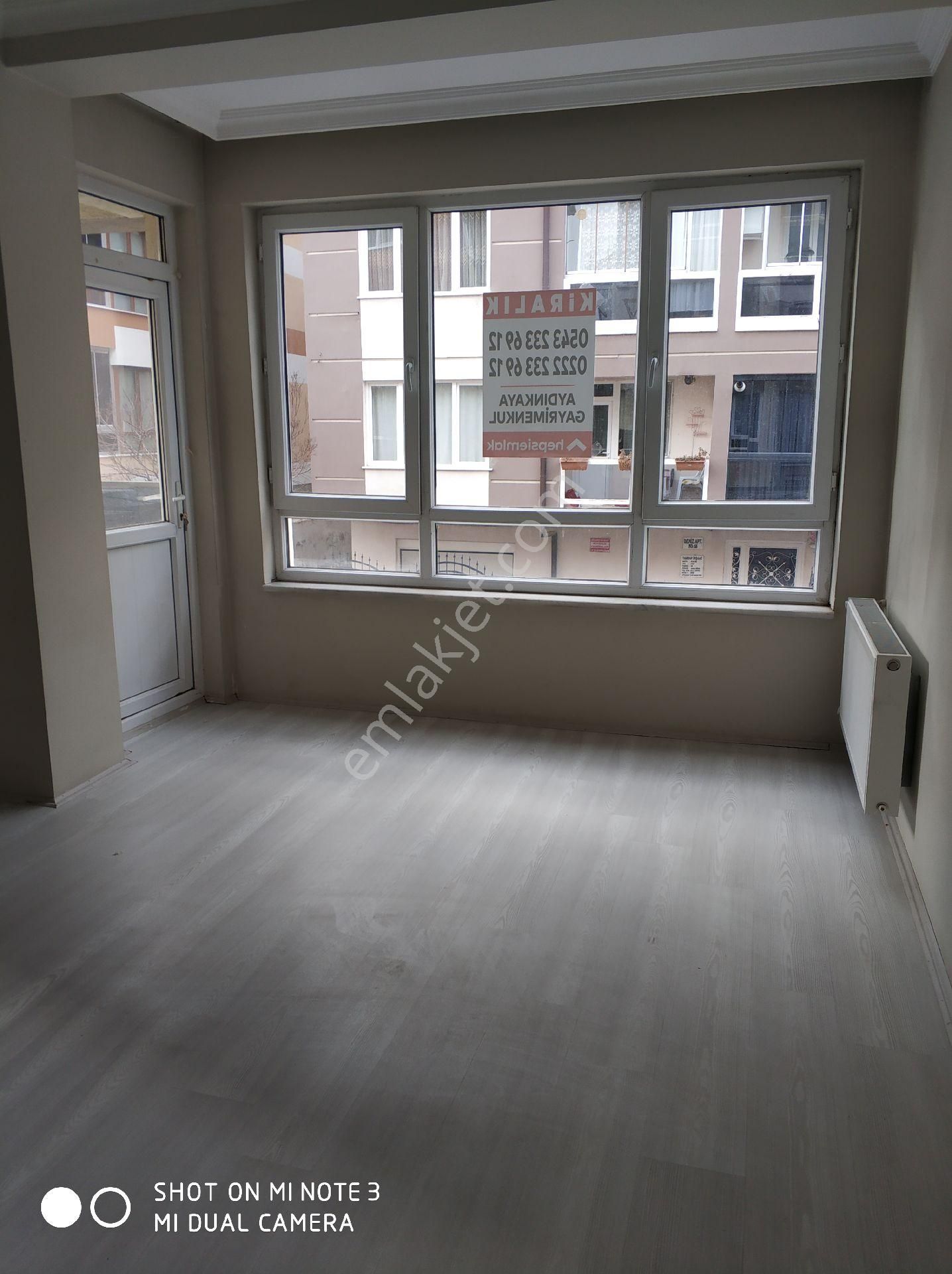 Bahçelievler Mahallesi'nde Kiralık 2+1 Asansörlü Balkonlu Bakımlı Daire - Görsel 7