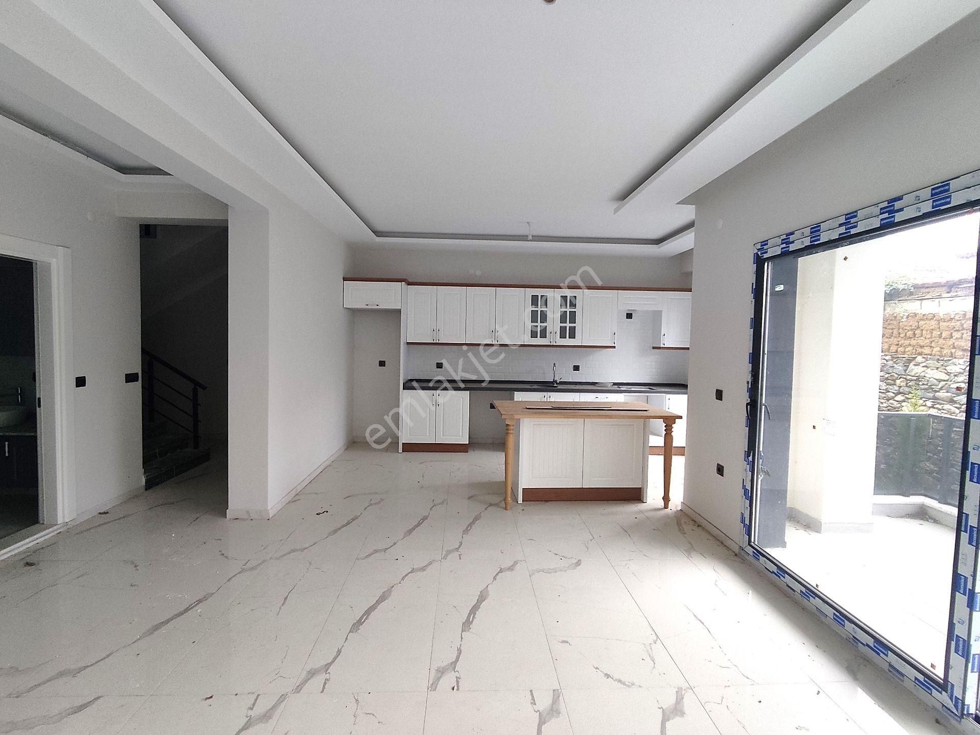 Tek Yetkili Artı Emlak'tan Kızılkeçili'de Satılık 4+1 Lüks Villa - Görsel 9